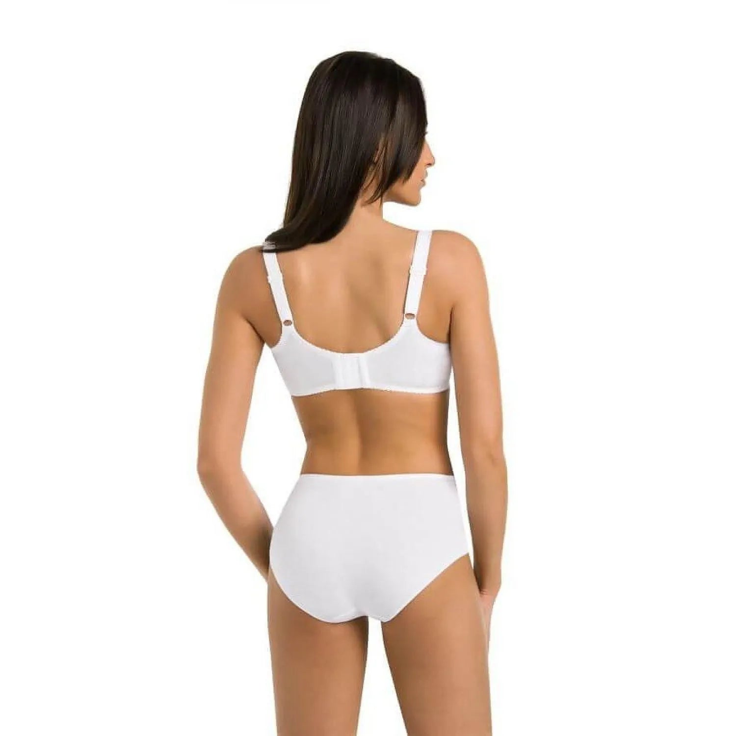 Ensemble lingerie blanche en dentelle florale, soutien-gorge à armatures, culotte taille normale, bretelles ajustables.
