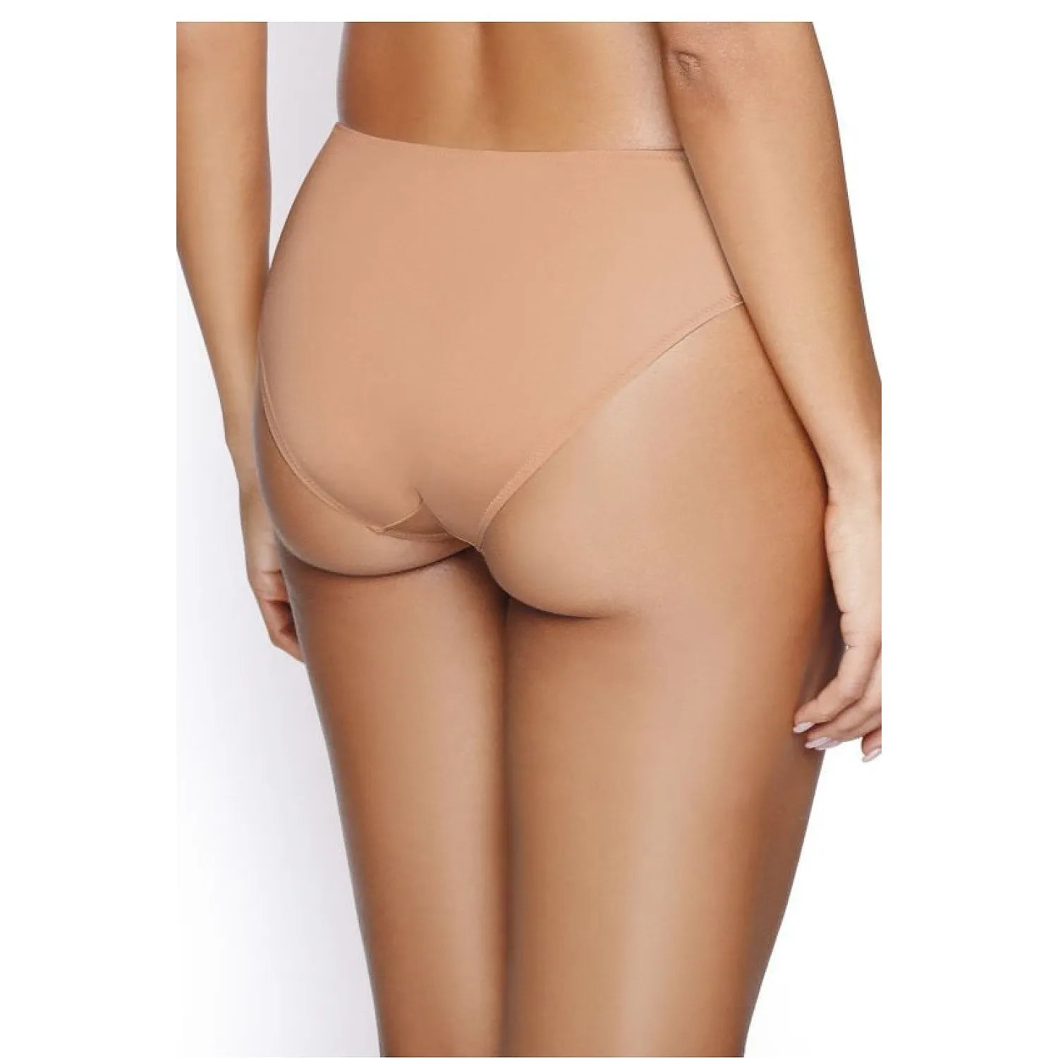 Culotte beige brillant en tricot, coupe couvrante, coutures discrètes, ajustement doux et extensible, hypoallergénique.
