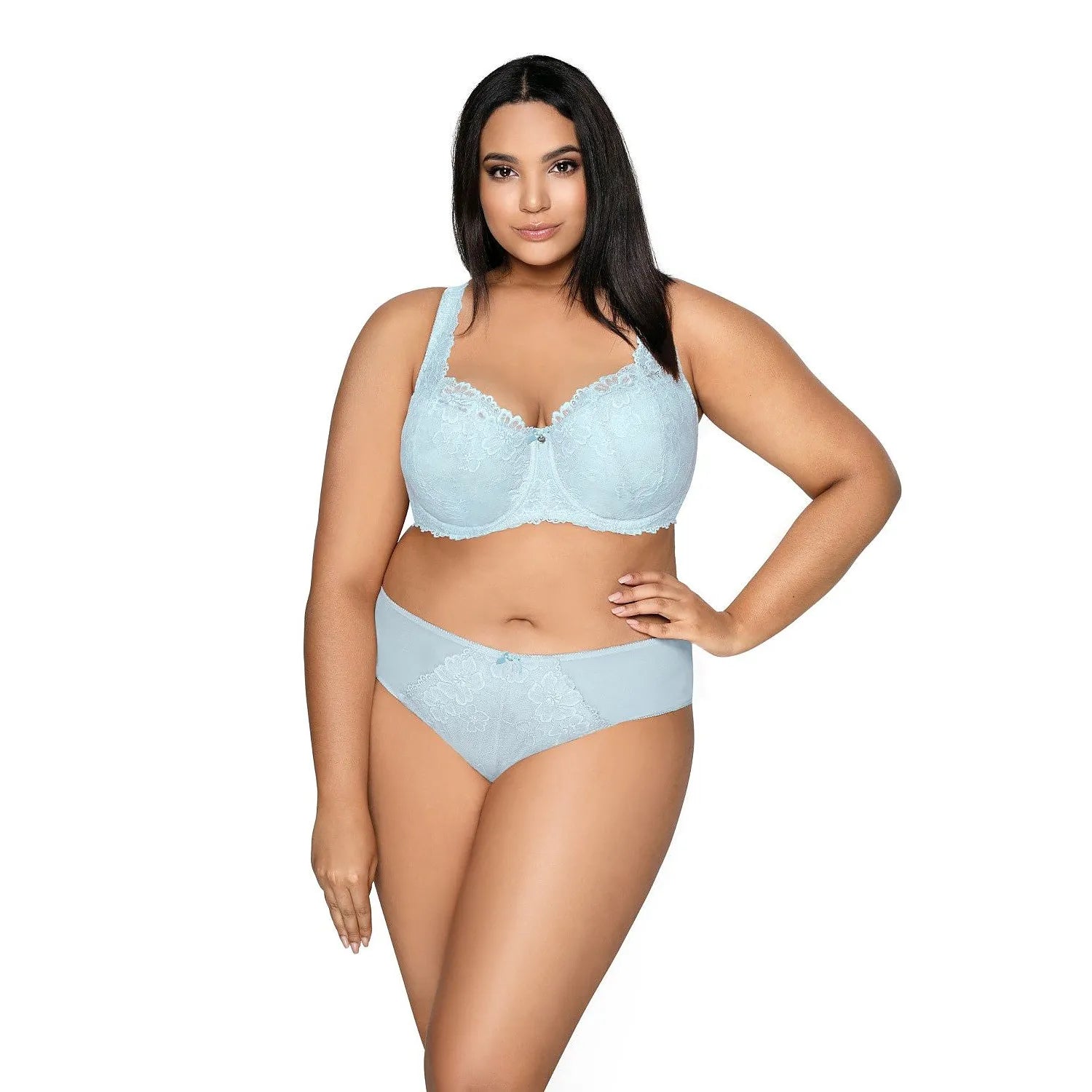 Culotte en dentelle bleu clair, design floral, taille élastique, lingerie féminine élégante et confortable.