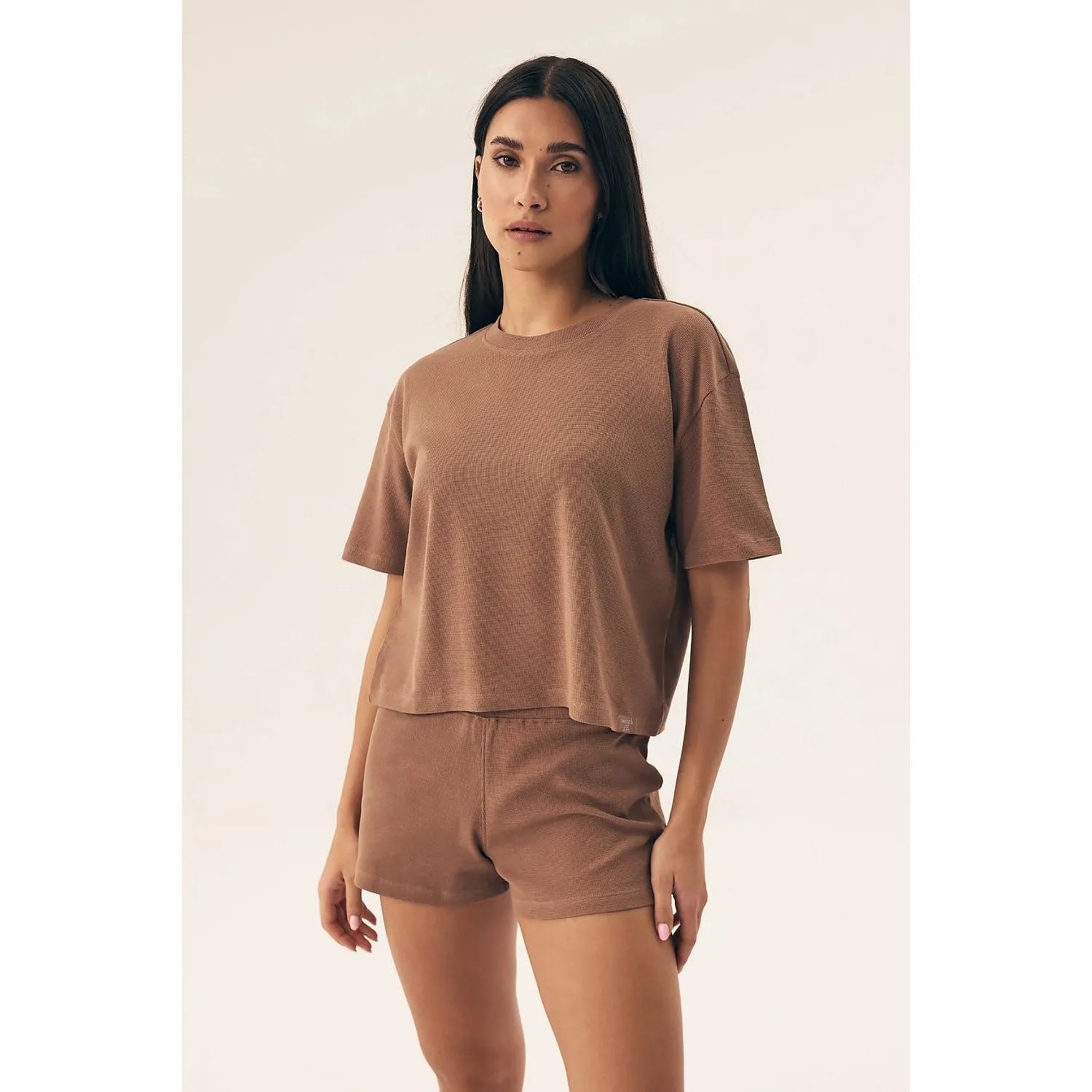 ensemble détente femme pyjama doux romantique confortable minimaliste marron léger coton mélangé tshirt manchescourtes short ceintureélastique