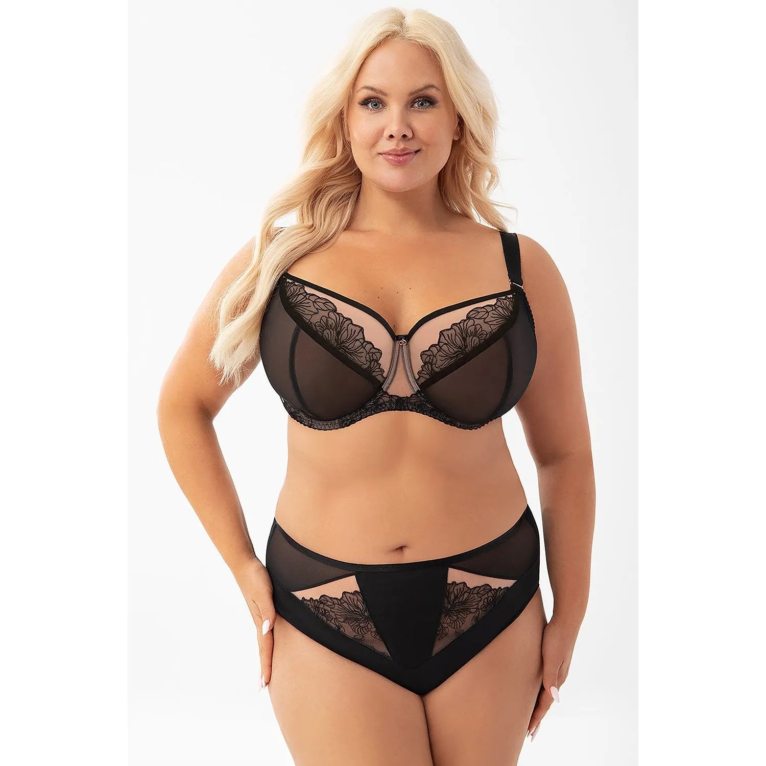 Culottes noires en microfibre et tulle transparent Gorsenia, design élégant avec détails floraux, lingerie féminine sexy.