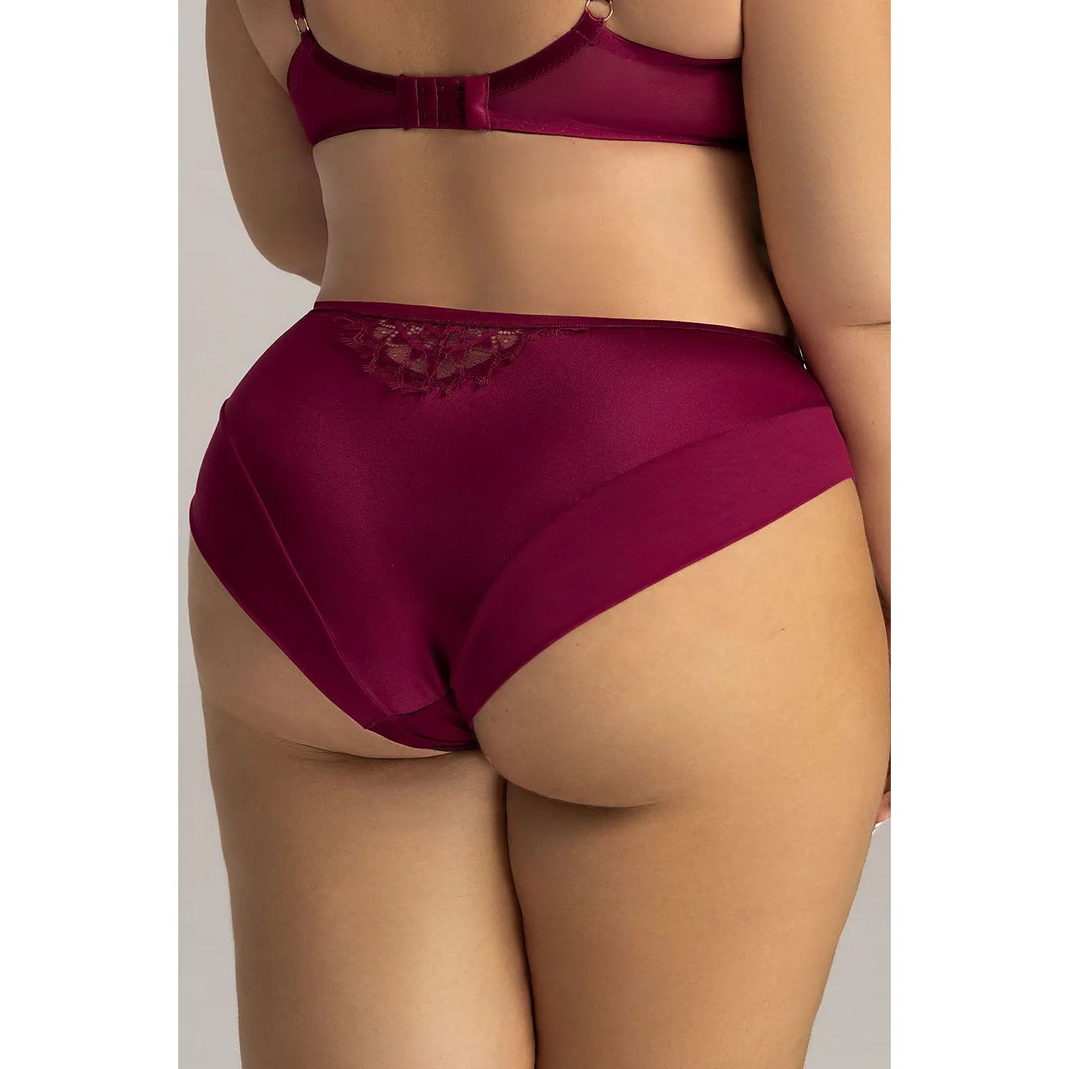 Culotte Ava 211935 bordeaux en microfibre et dentelle, design élégant et confortable, idéal pour occasions spéciales.