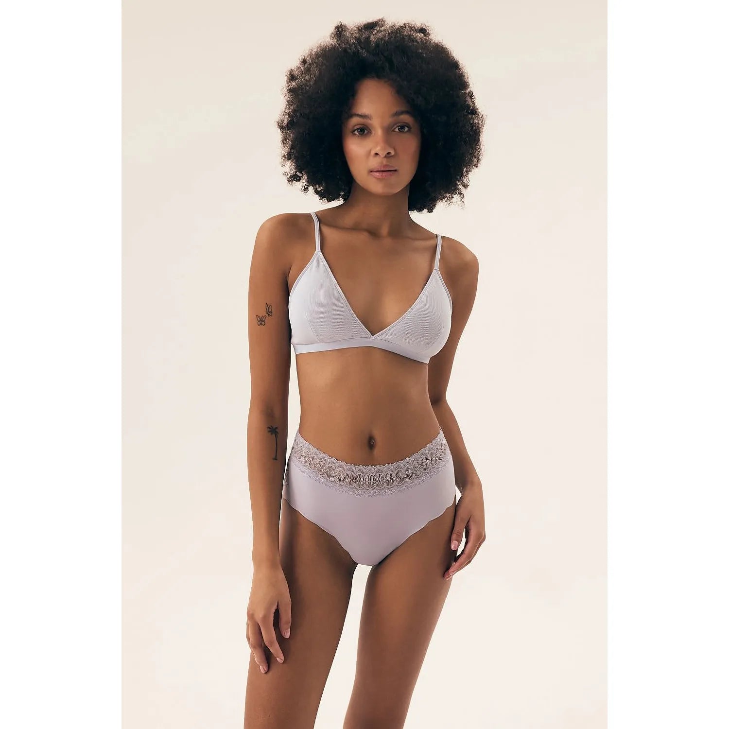 Ensemble de lingerie féminine confortable soutien-gorge sans armature culotte taille haute dentelle douce coton élasthanne intimité bien-être