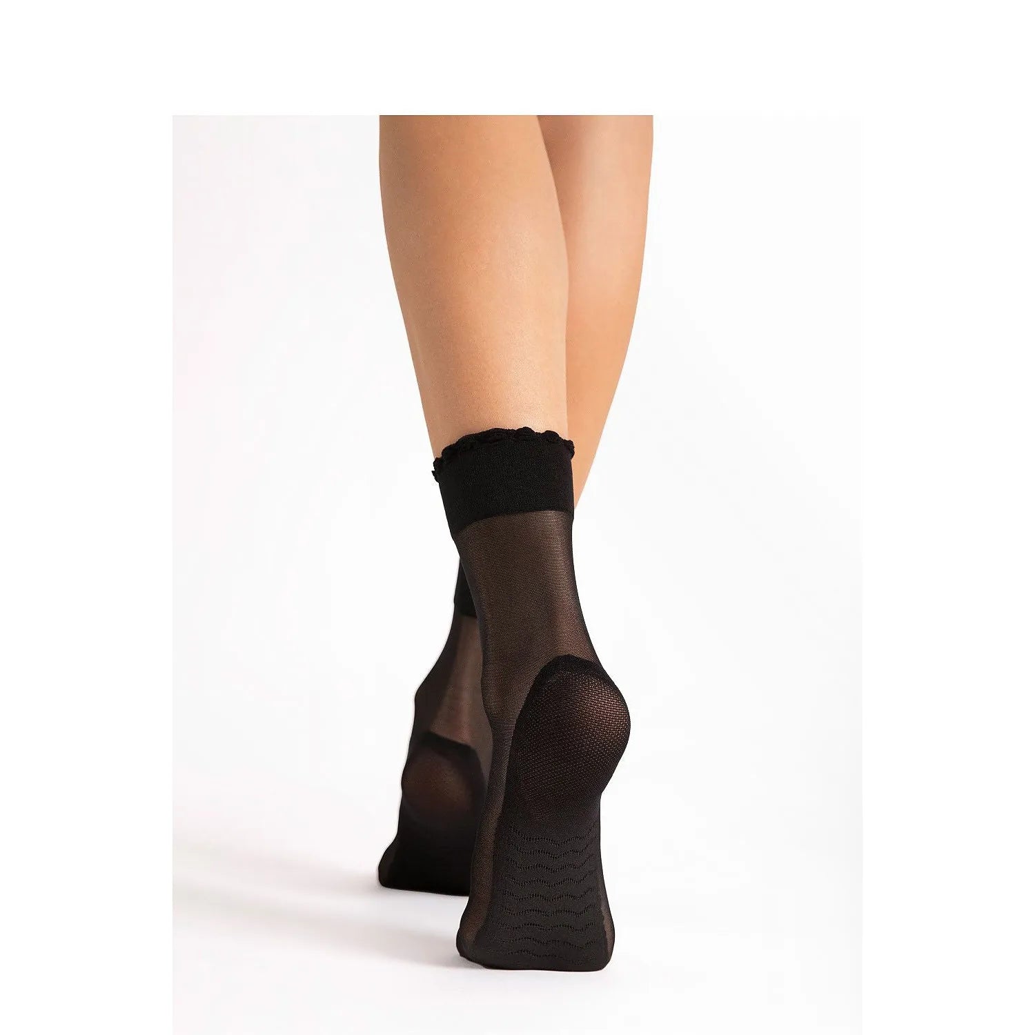 Chaussettes hautes voile noir transparent, maille fine, renforts orteils, bord élastique, élégance et confort.