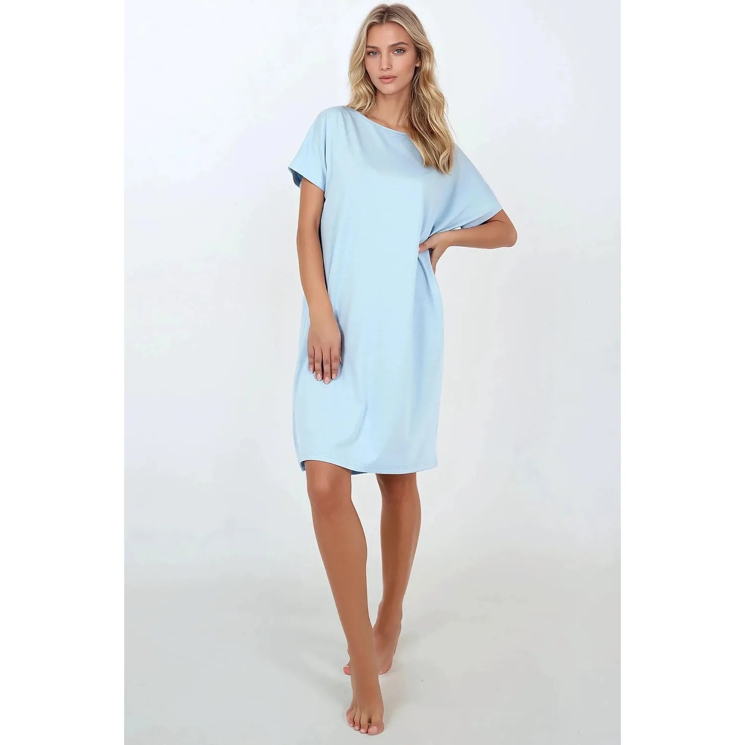 Chemise de nuit confort érotique en satin doux manches courtes col rond model 215294 Momenti Per Me