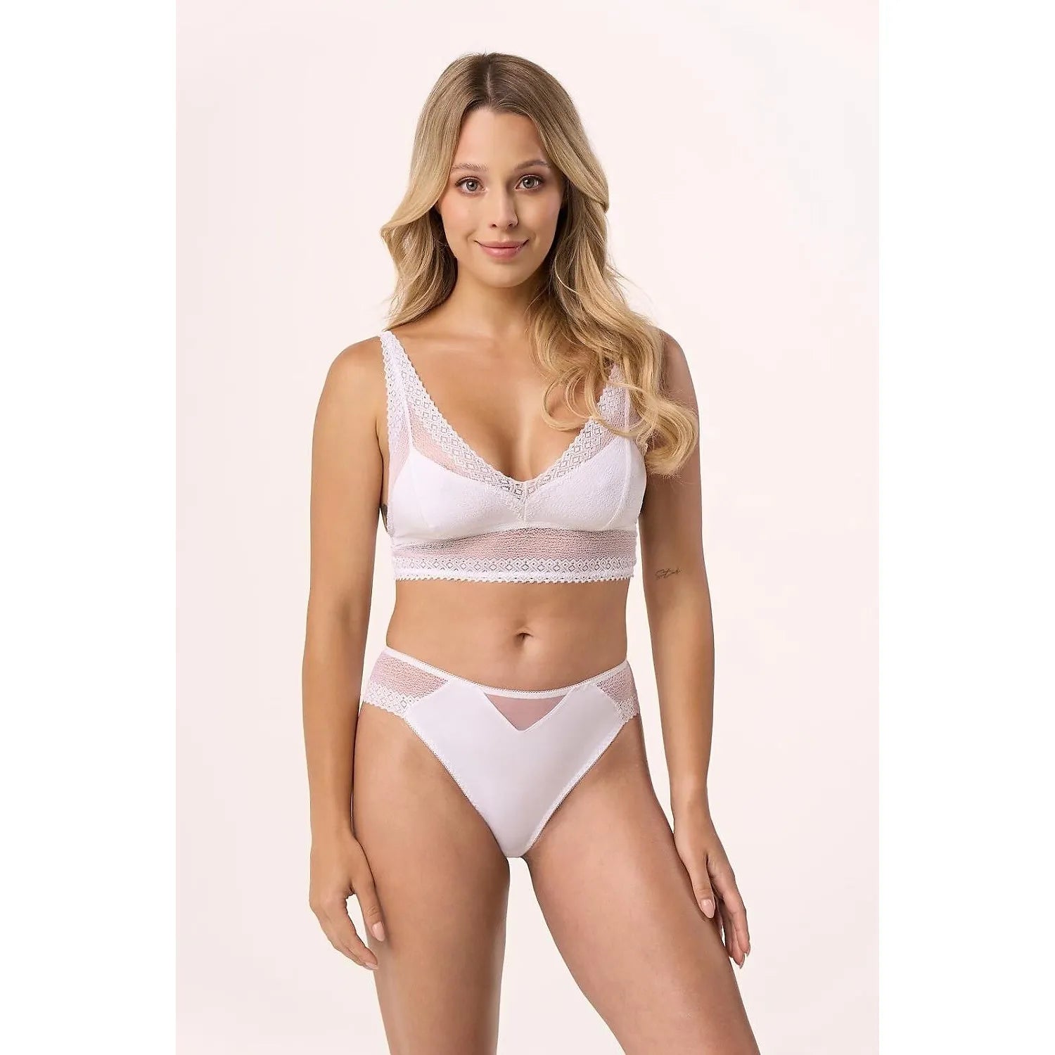 ensemble lingerie élégant sensuel blanc dentelle maille coton extensible respirant soutiengorge sansarmature culotte brésilienne taillehaute bretelleslarges séduisant sophistiqué