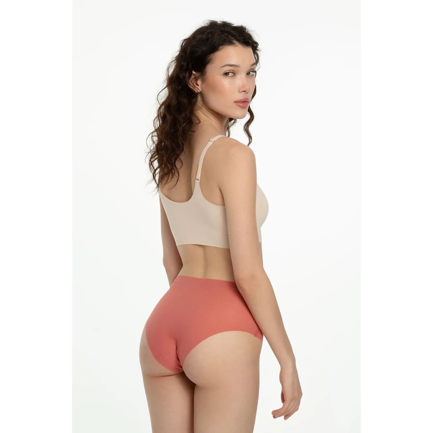 Culottes Julimex 216380 saumon, taille haute, sans couture, tissu lisse, épouse la silhouette, confort optimal.