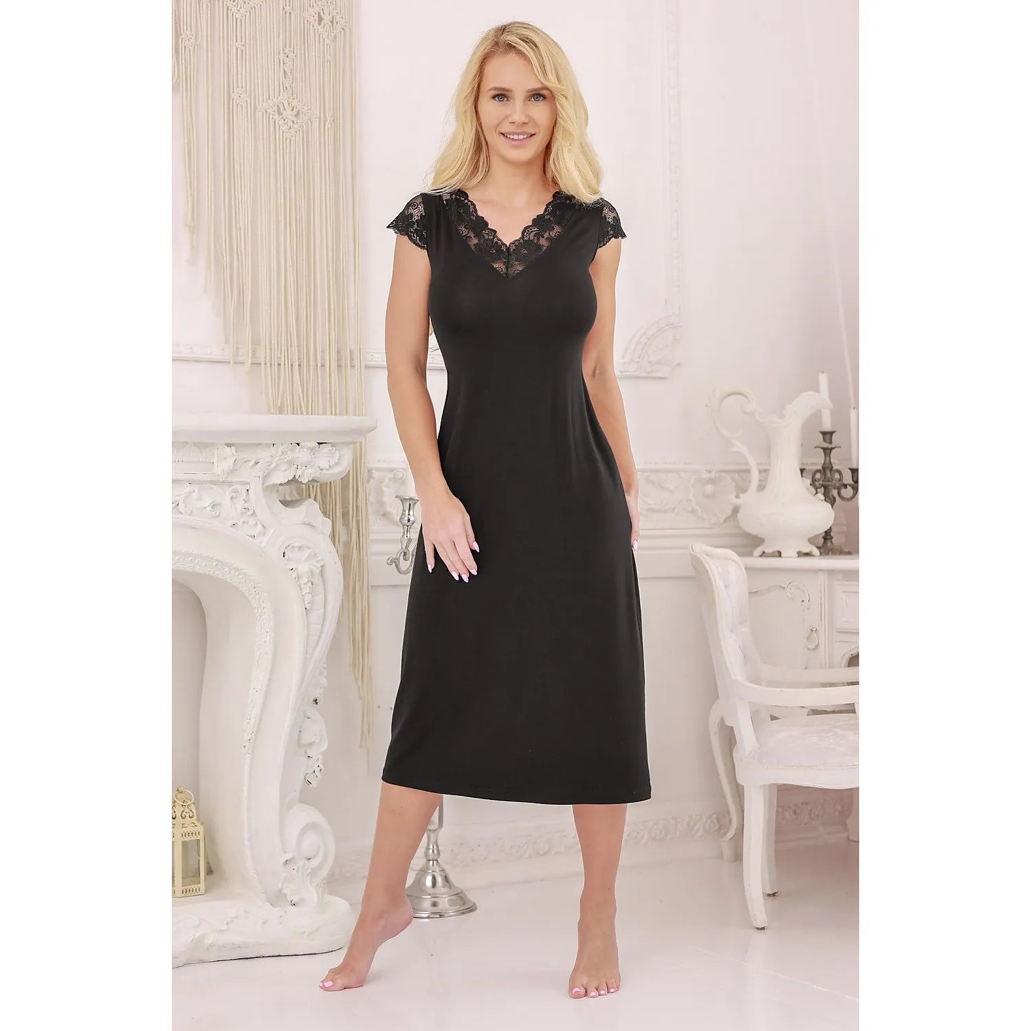 chemise nuit viscose douce dentelle florale décolleté manches longueur mi mollet élasthanne ajustement parfait élégance raffinée cadeau discret romantique confort