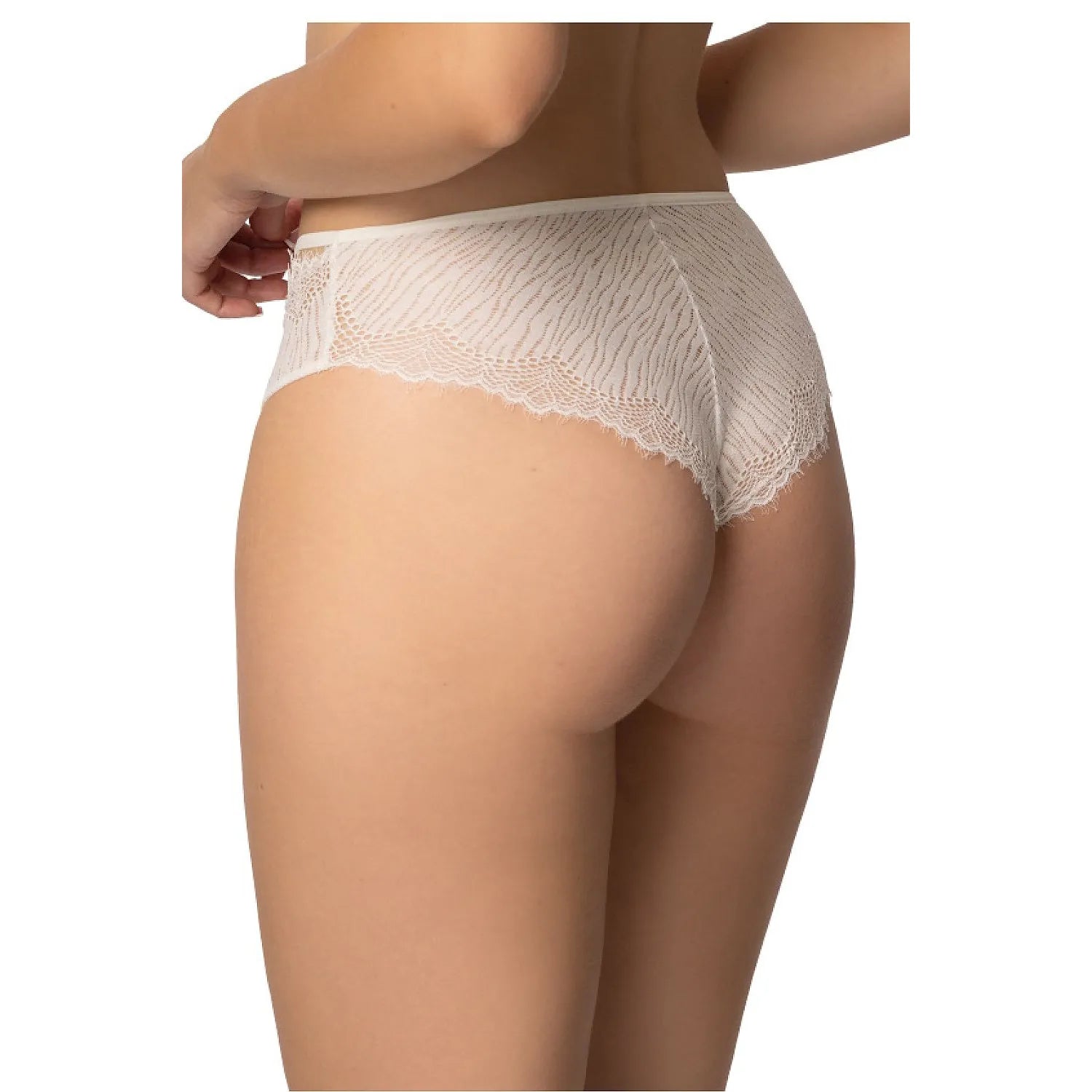 Culotte en dentelle beige clair, design raffiné, ajustement parfait, lingerie féminine élégante et confortable.