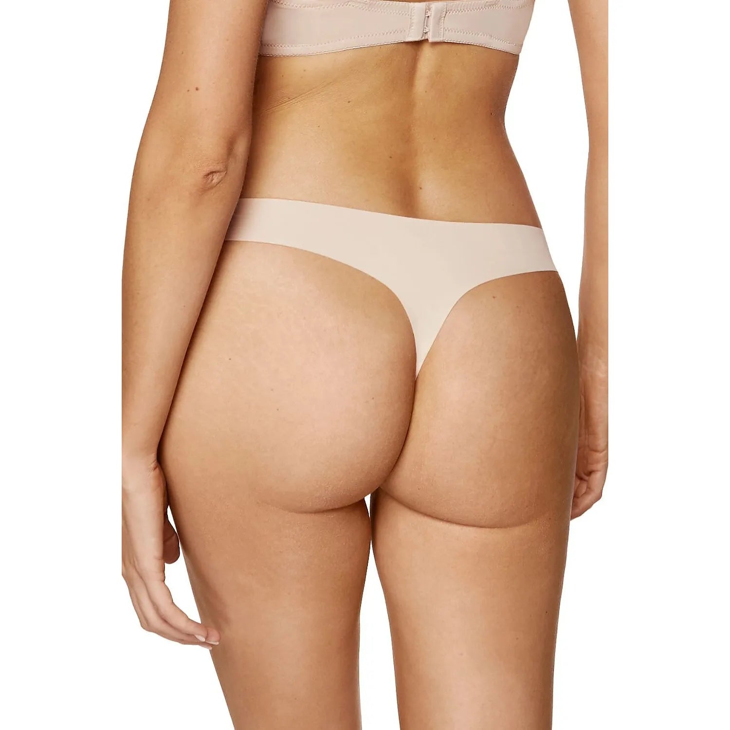 Culotte sans couture beige Gorteks 219488, design lisse et élastique, confort optimal sous vêtements ajustés.