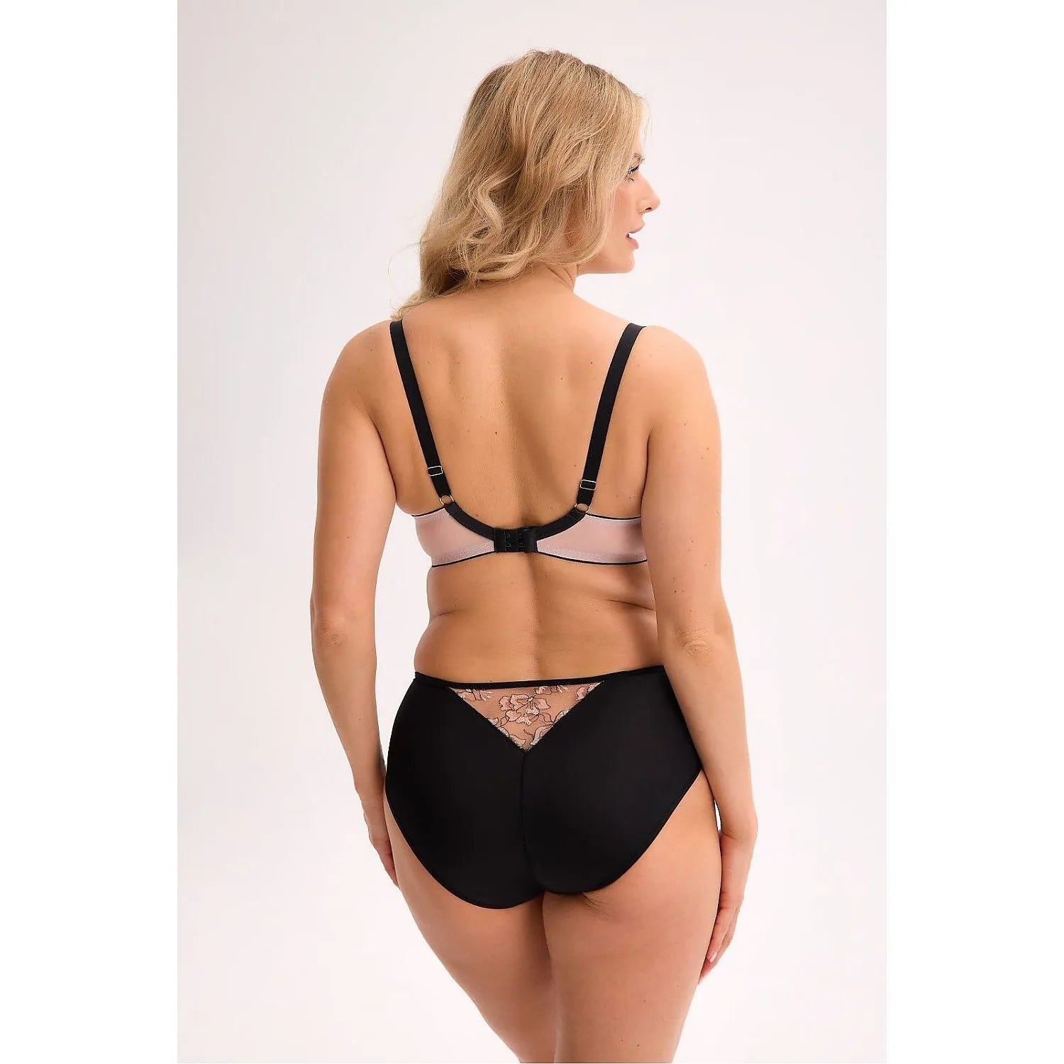 Semi-soft model 220485 Gaia 