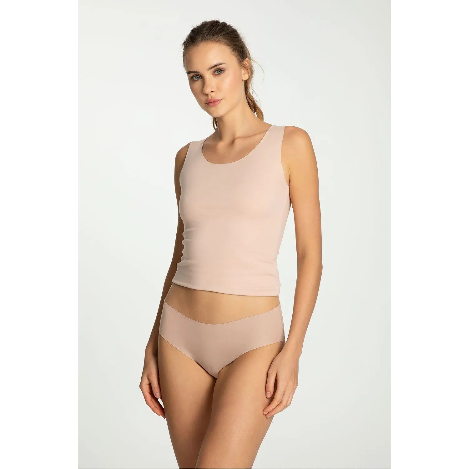 Ensemble de lingerie NUITE débardeur et culotte microfibre nude confort ajustement parfait sans couture occasion quotidienne bien-être intime couple discrétion