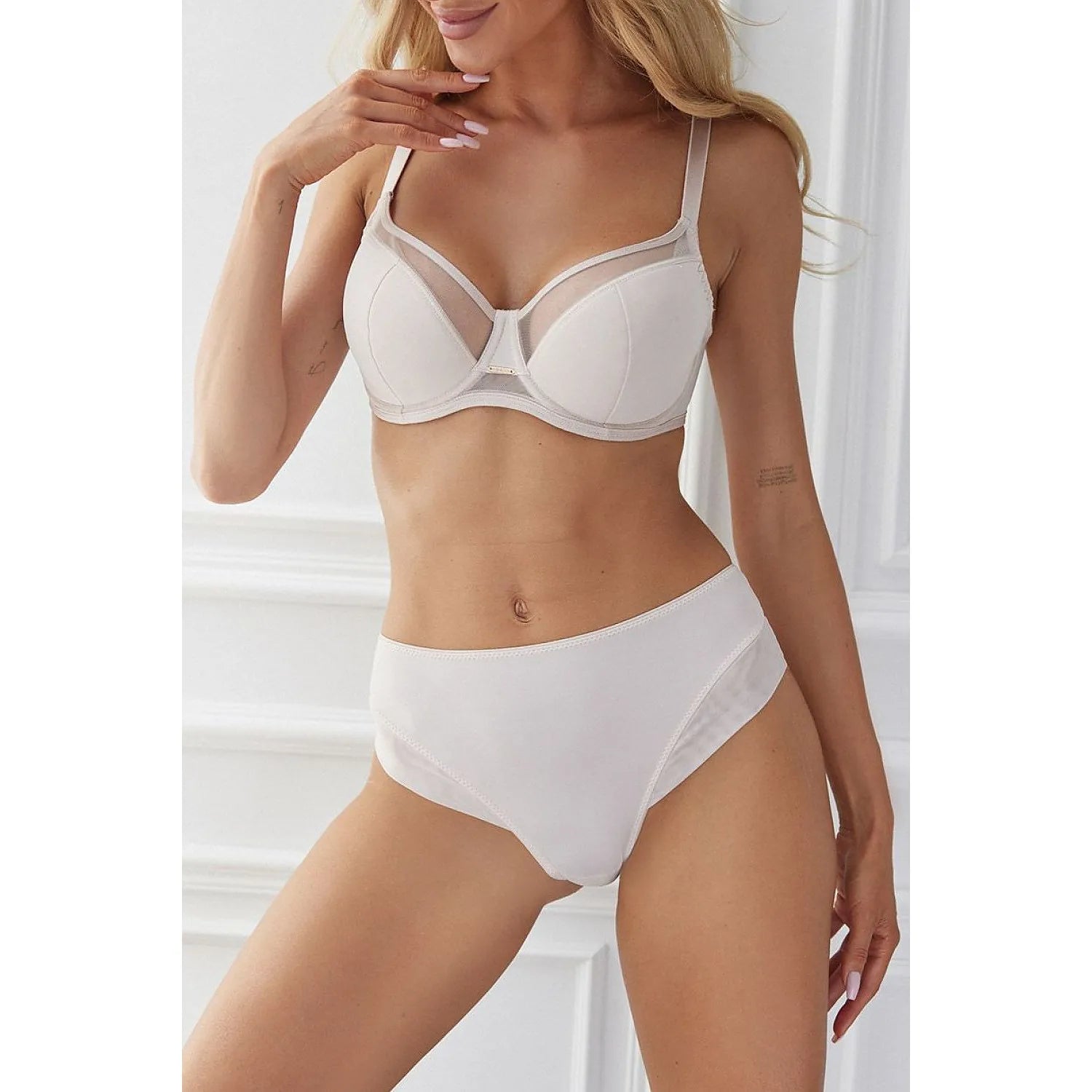 Culottes beiges taille haute invisibles double tulle confort modelant Kinga