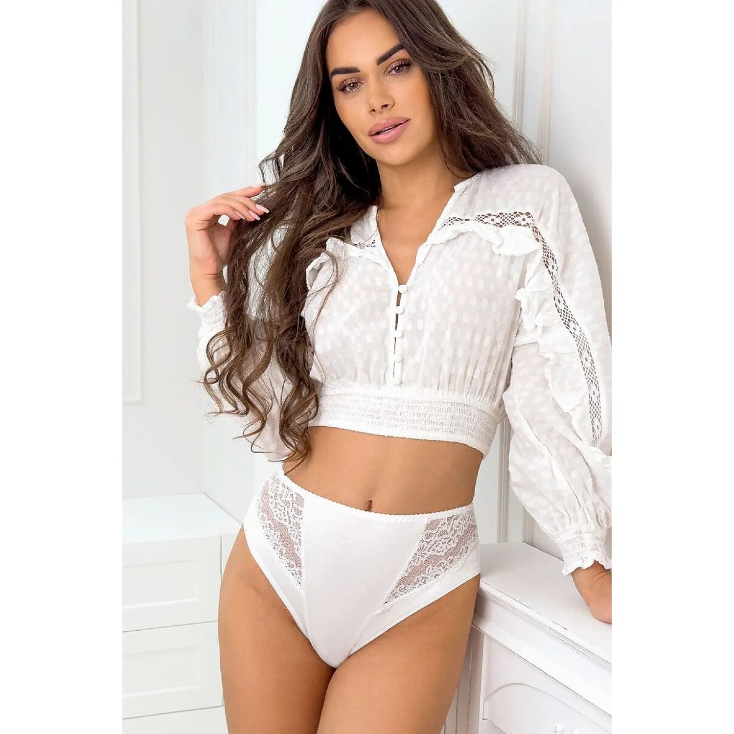 Culotte taille haute blanche dentelle élégante femme Donna, confort quotidien, style raffiné et féminin.