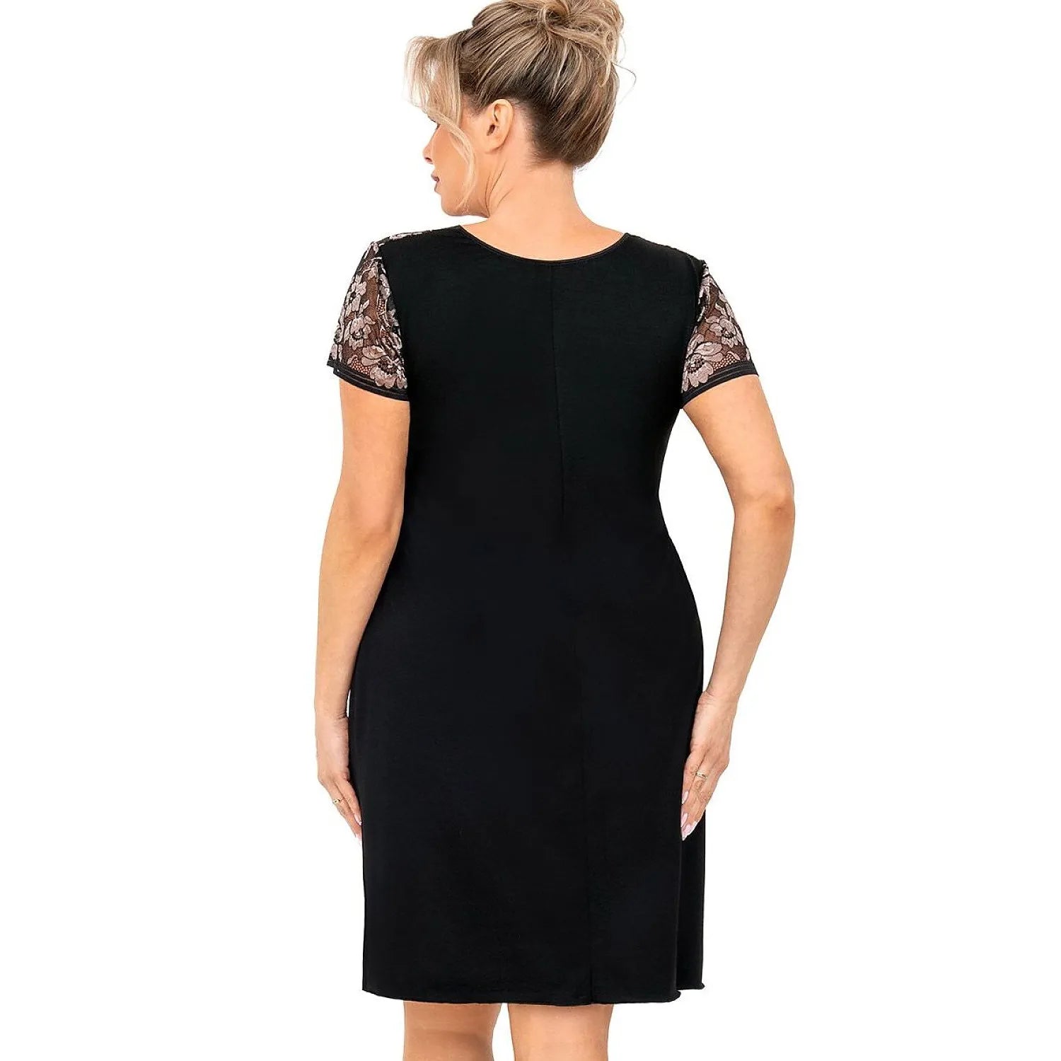 Chemise de nuit noire grande taille, manches dentelle, élégante et confortable, vue de dos.