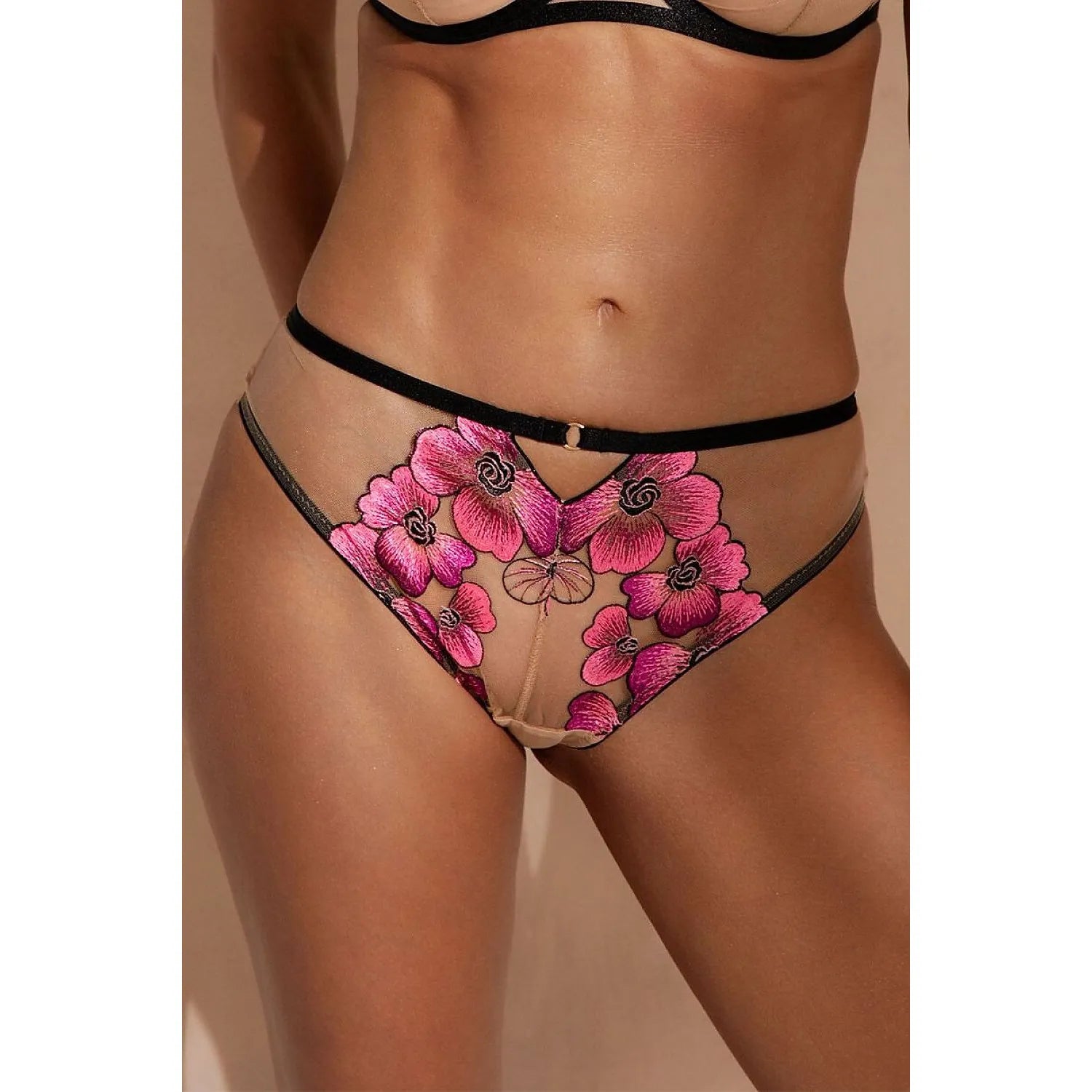 Culottes invisibles broderie florale rose intense Desert Bloom femme élégante confort