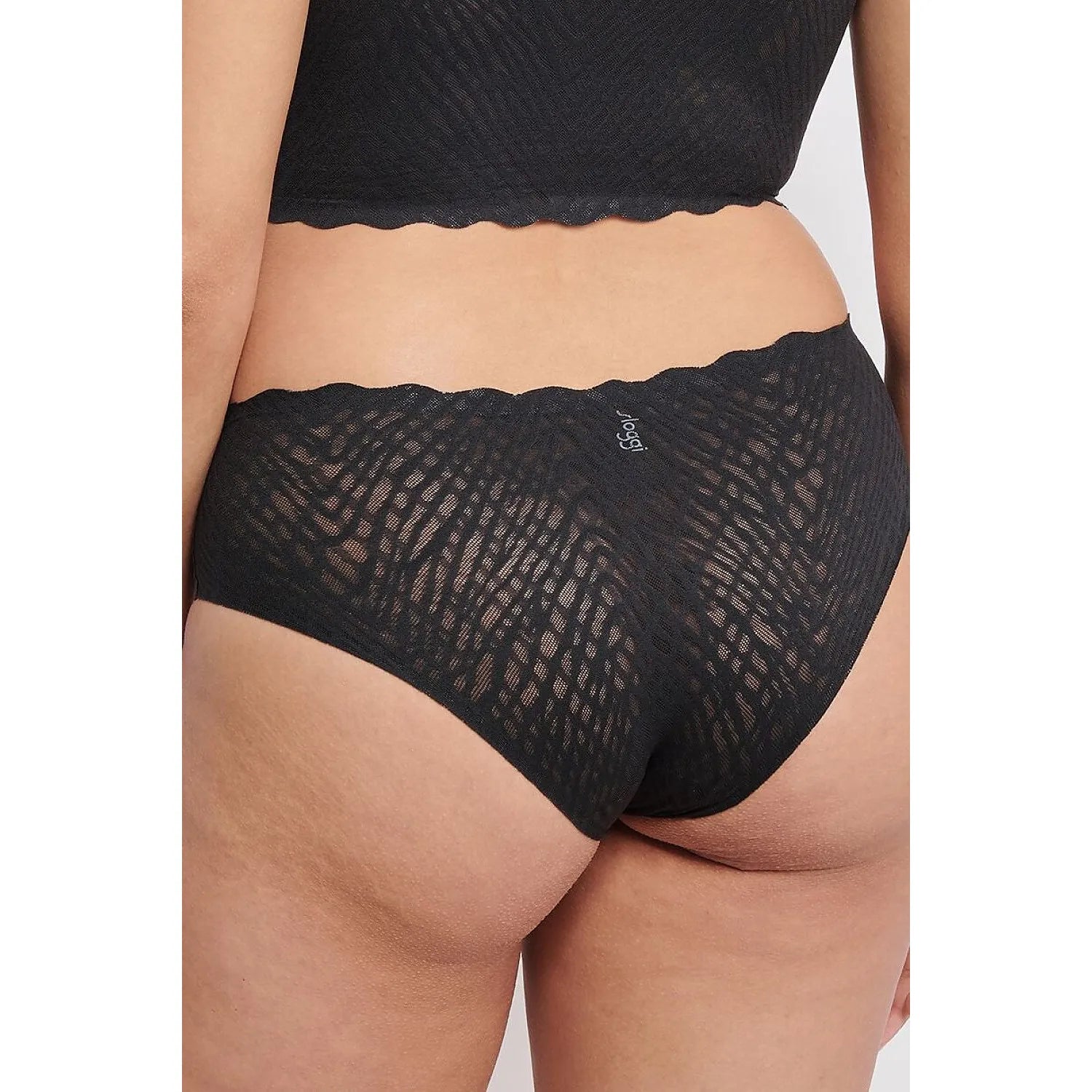Culotte hipster noire Sloggi ZERO Feel Bliss, dentelle élastique 360°, coupe moderne, confort sans couture.