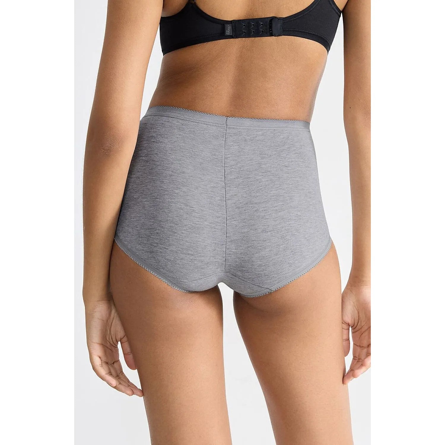 Culotte taille haute grise en coton, coupe confortable et invisible, Sloggi, vue arrière sur mannequin, lot de 4.