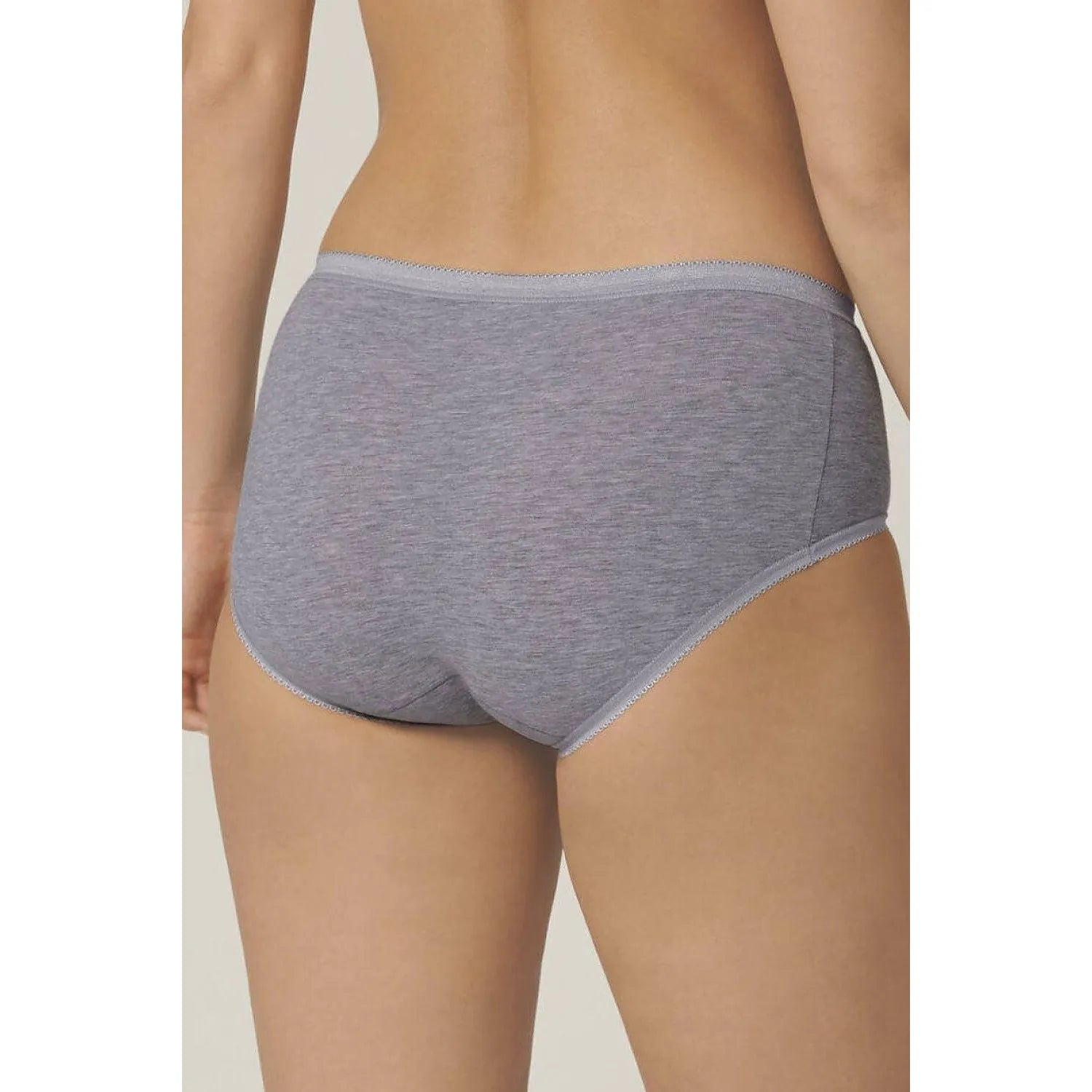 Culottes Sloggi Basic+ Midi gris, coupe classique, coton doux, taille élastique avec logo discret, confort quotidien.
