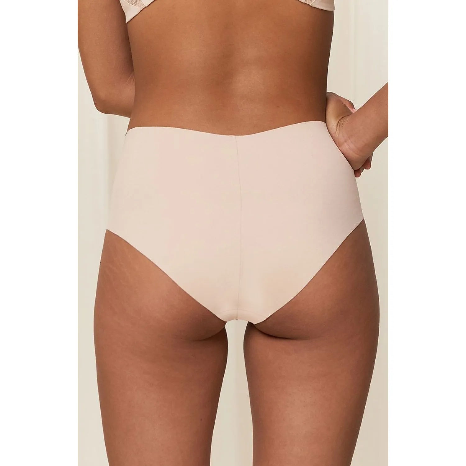 Culottes Triumph Flex Smart Maxi beige, coupe légère sans couture, tissu recyclé élastique pour confort et liberté de mouv...