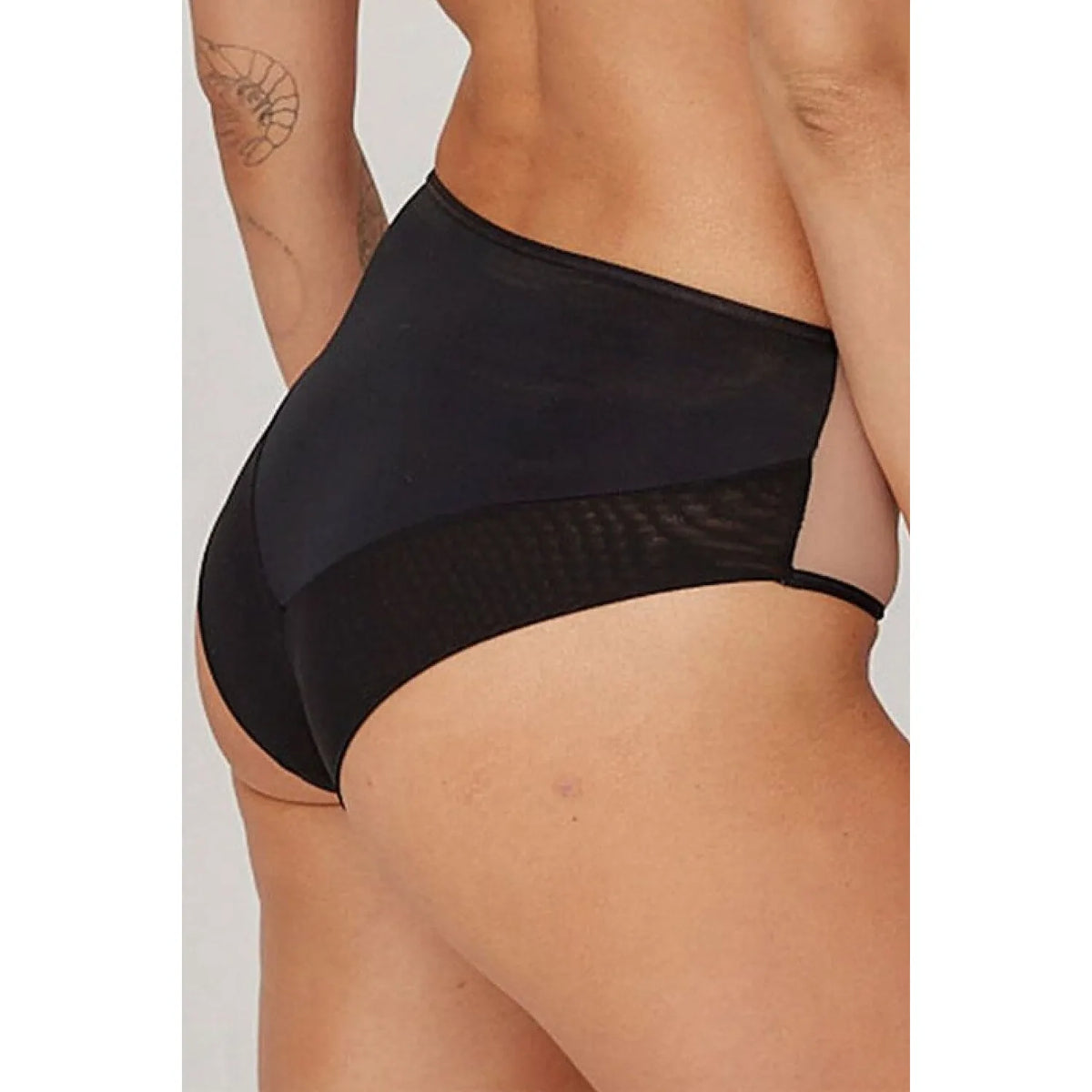 Culottes Nikola 232216 Azal, sans couture, élastiques, confortables, silhouette ajustée, discrètes sous vêtements ajustés.