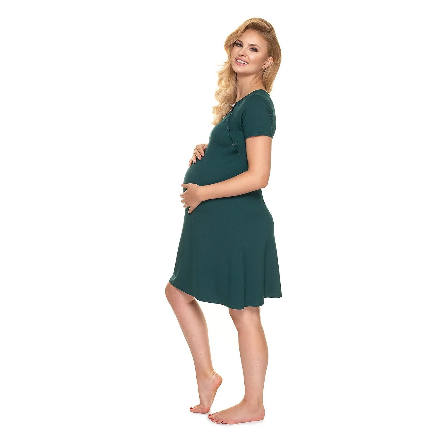 Chemise de nuit maternité verte avec nœud, manches courtes, pour allaitement, confort et style pour futures mamans.