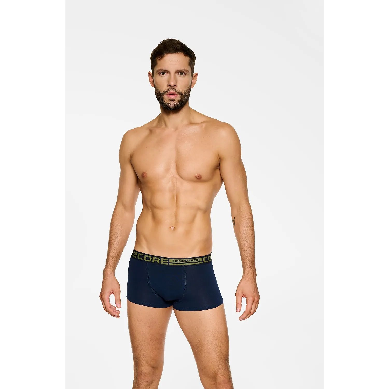 Boxer homme Henderson bleu marine, taille élastique logo HENDERSON CORE, coton élasthanne, confort moderne.