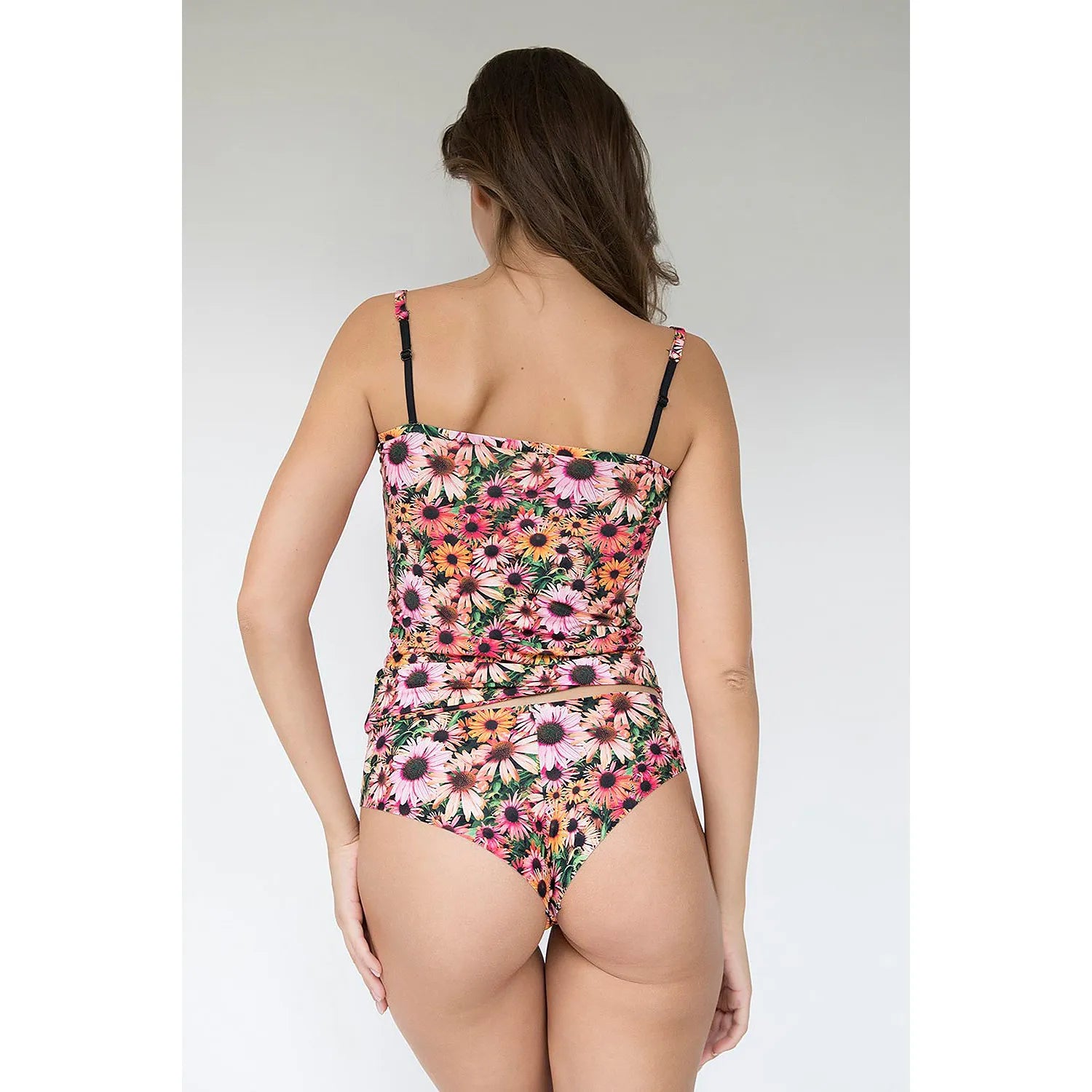 Ensemble lingerie Julimex floral coloré vibrant, débardeur sans manches et culotte, bretelles ajustables, hypoallergénique.