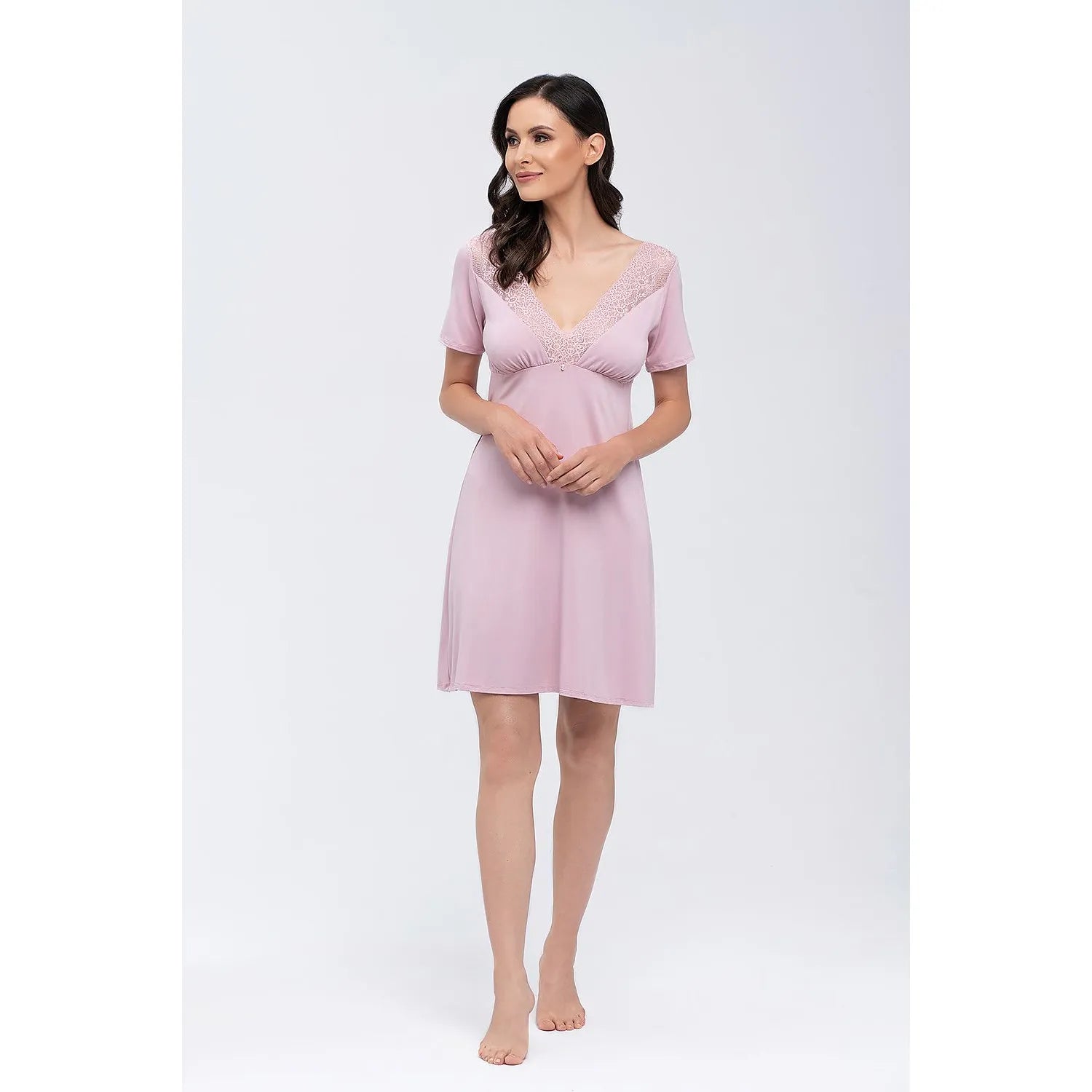 Chemise de nuit en dentelle Babella 170101 viscose élasthanne confort érotique femmes court manches design élégant lingerie intime nuits douces
