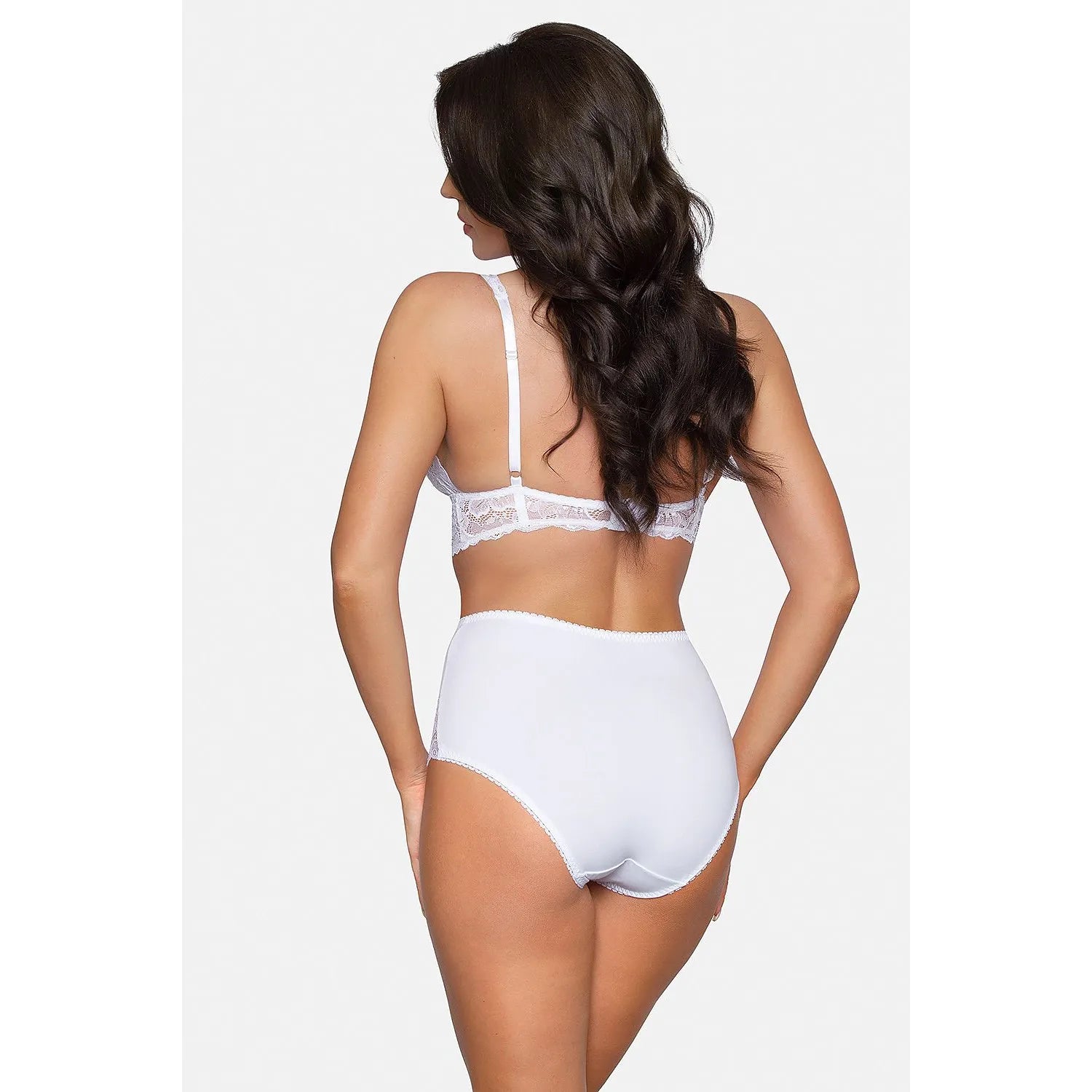 Ensemble lingerie blanc dentelle florale, soutien-gorge brassière et culotte taille haute, élégant et confortable.