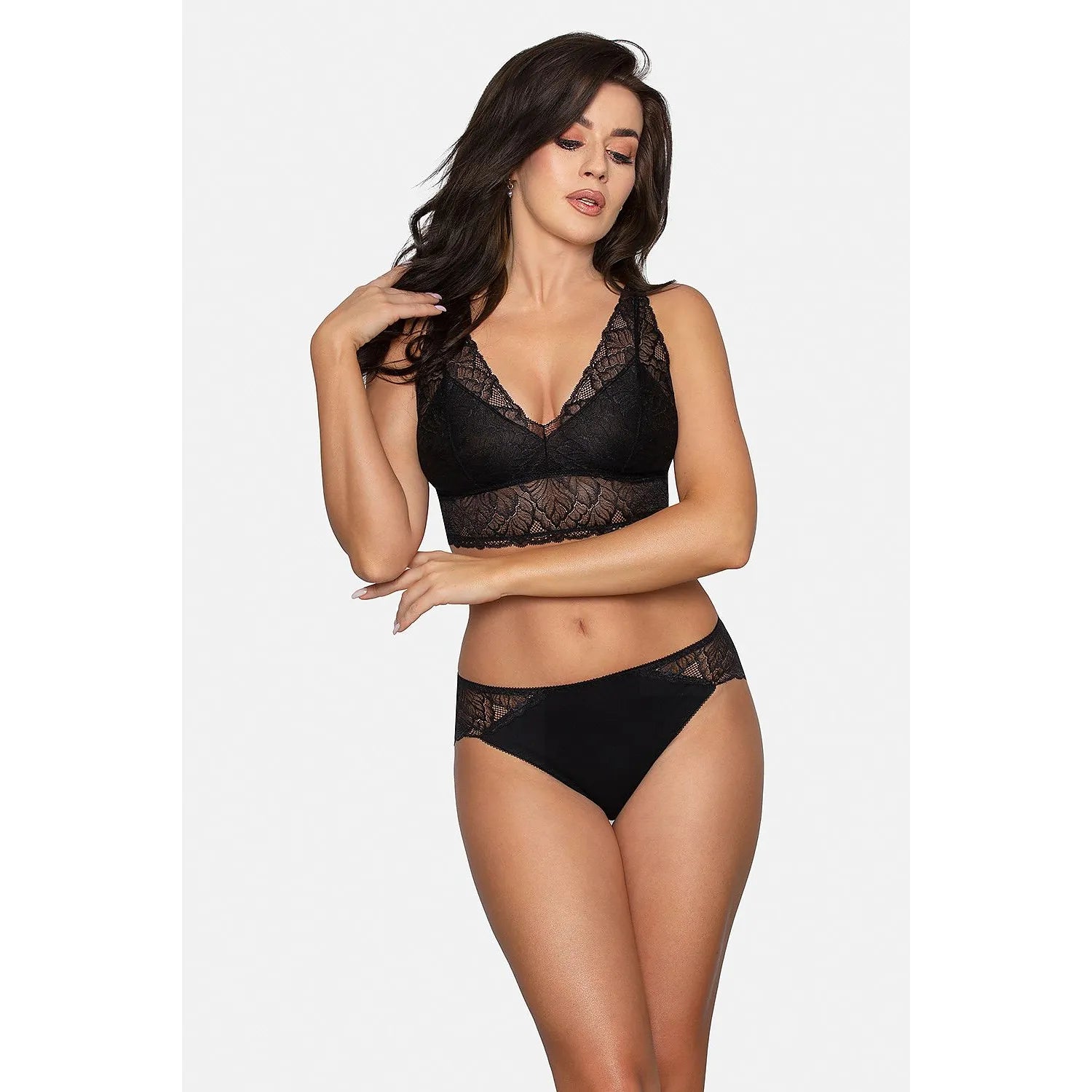Ensemble lingerie Babell dentelle noire brassière culotte coton confort élastique décolleté plongeant festonné semi transparente sensuelle raffinée romantique