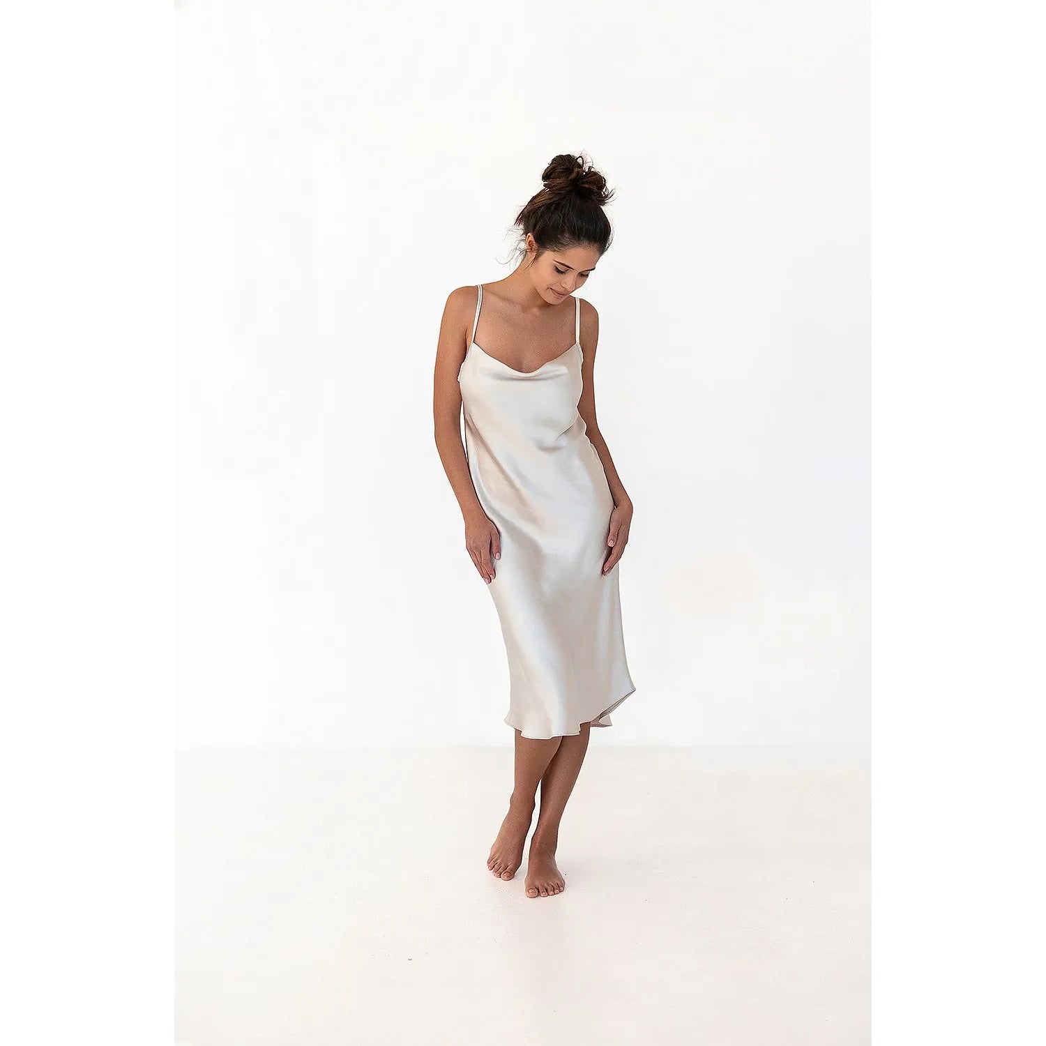 Chemise de nuit en satin high-quality model 179483 Sensis pour femme, chemise sexy douce et confortable avec bandoulière ajustée pour une liberté de mouvement ultime