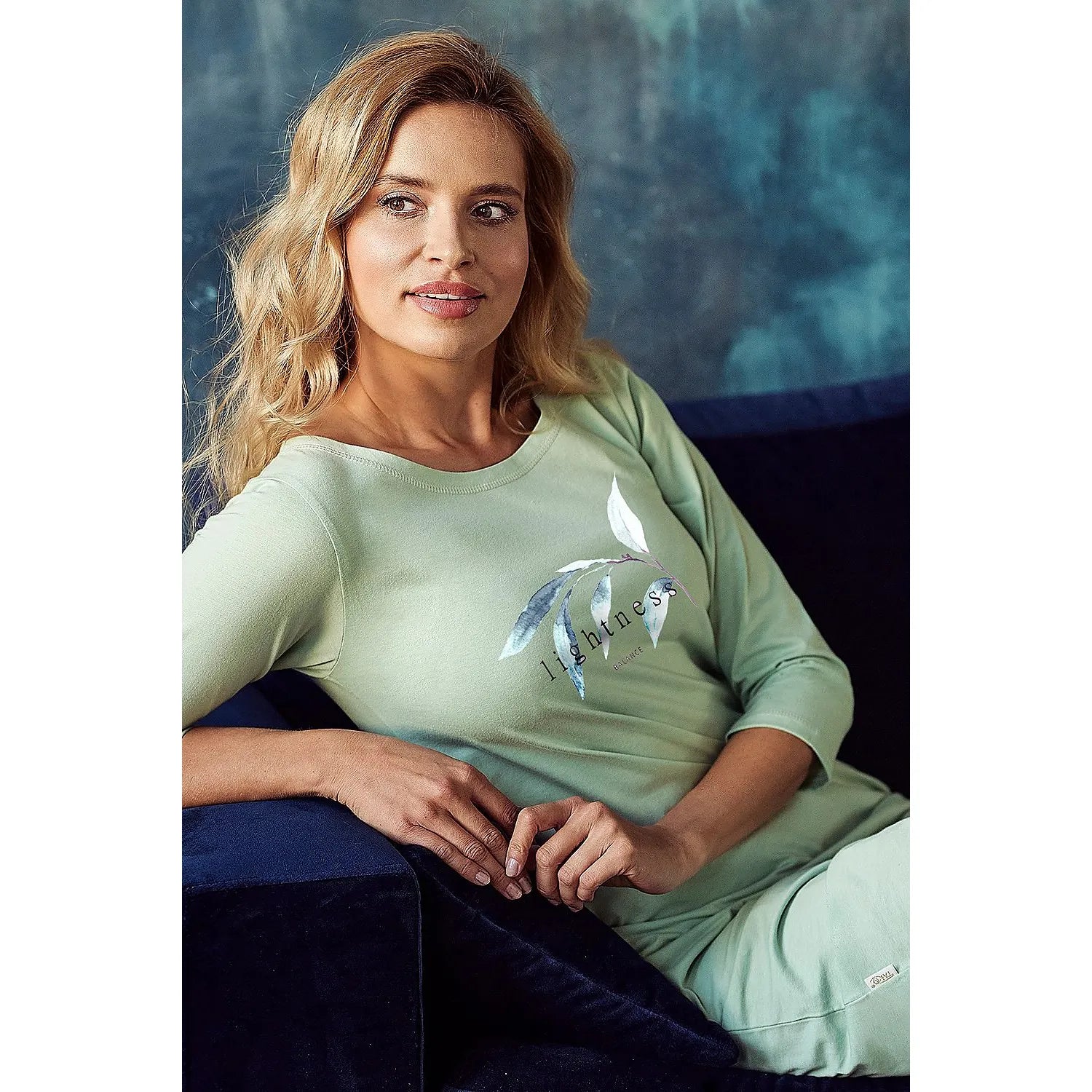 chemise nuit coton doux épaules dénudées encolure ronde manches troisquarts coupe ample respirante femme vert clair motif graphique apaisant