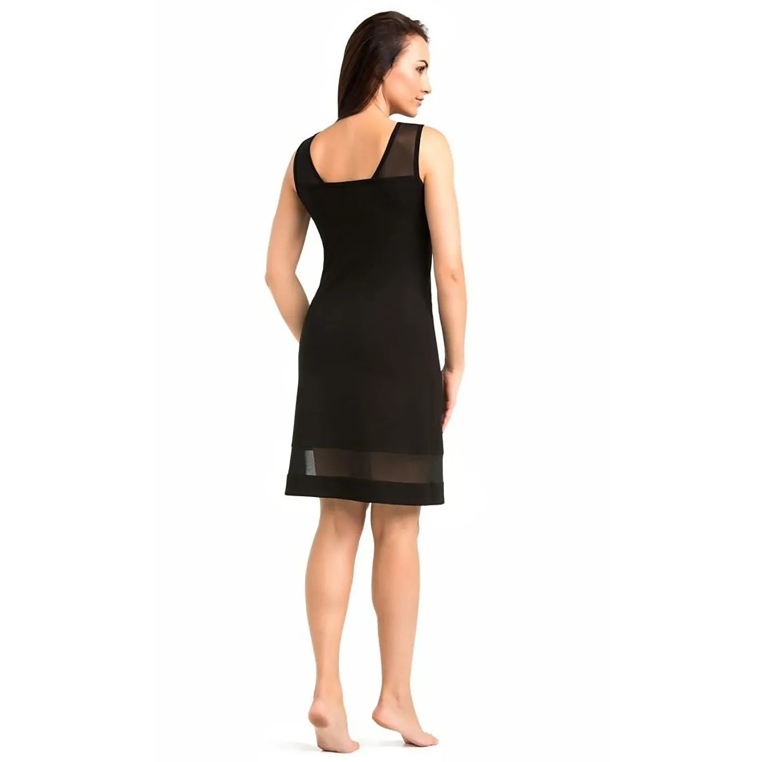 Chemise de nuit noire élégante Teyli, coupe A, col V, maille délicate, viscose, vue arrière femme.
