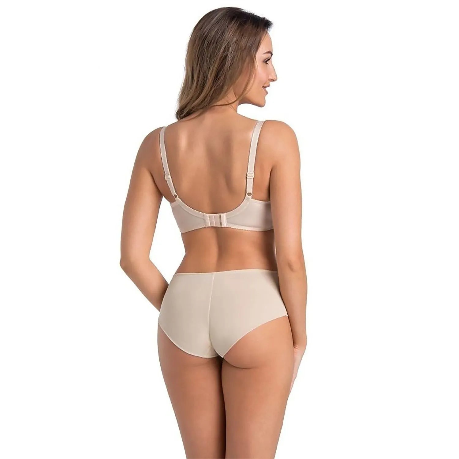 Culotte taille haute beige en dentelle florale, élégante et confortable, vue de dos, lingerie féminine sophistiquée.