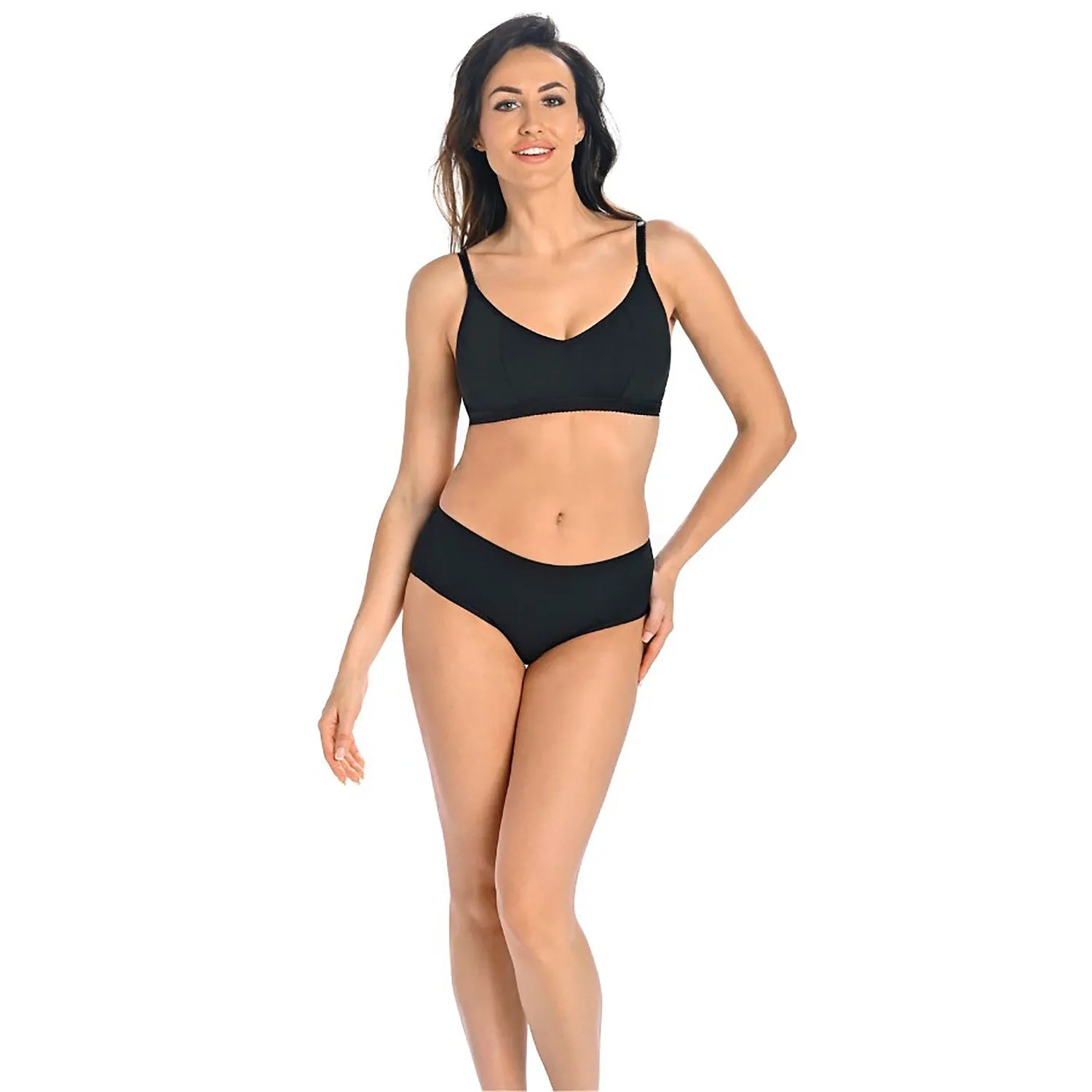 Ensemble lingerie noire femme, soutien-gorge et culotte assortis, coton élasthanne, bretelles ajustables, confort quotidien.