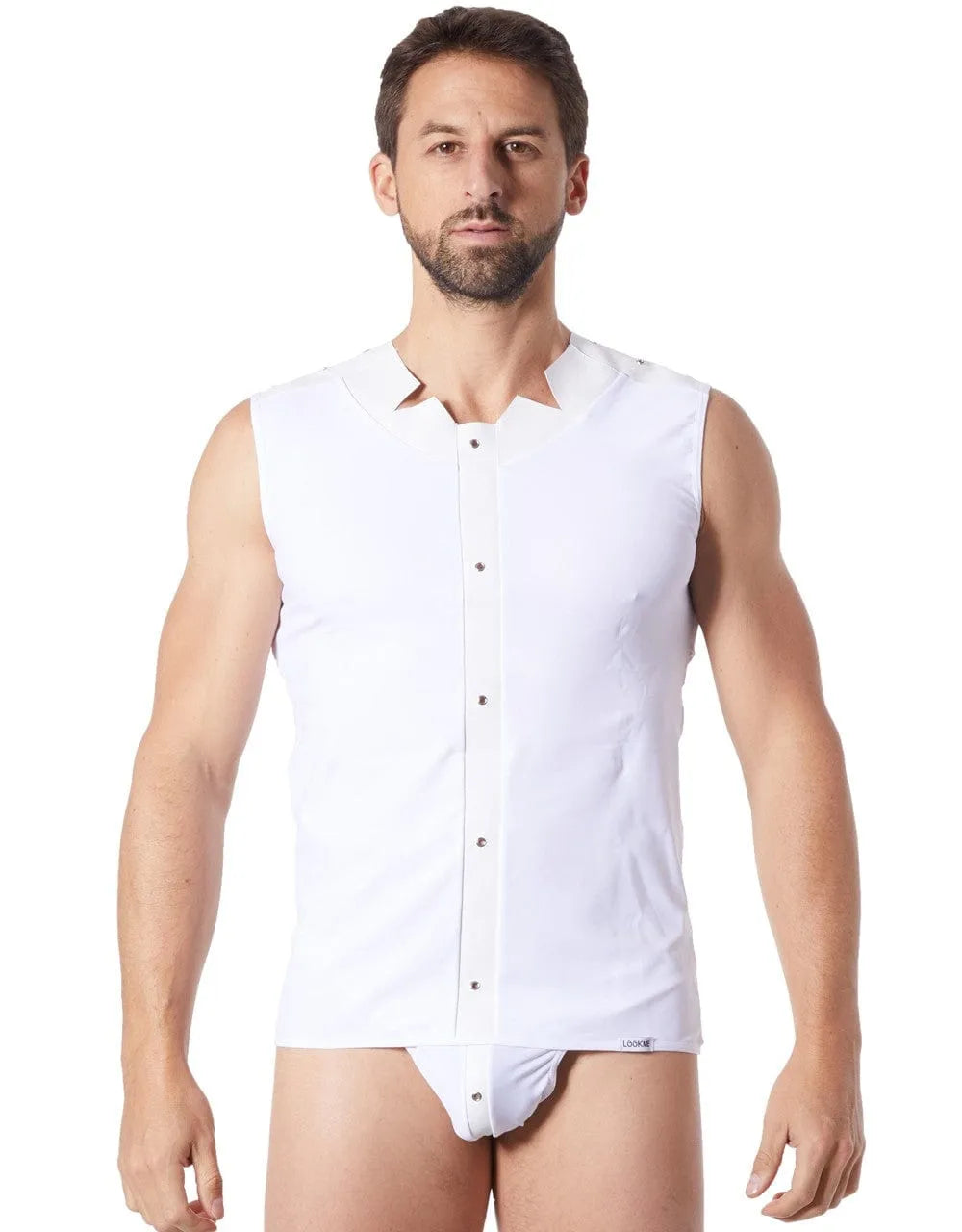 Débardeur blanc satiné cuir, bande verticale anneaux, col rond pointes, dos transparent, tissu doux extensible.