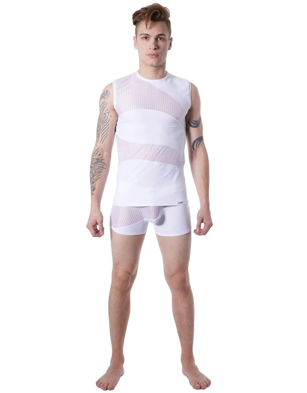 Débardeur homme blanc transparent, rayures subtiles, col rond, sans manches, ajusté, élégant et audacieux.