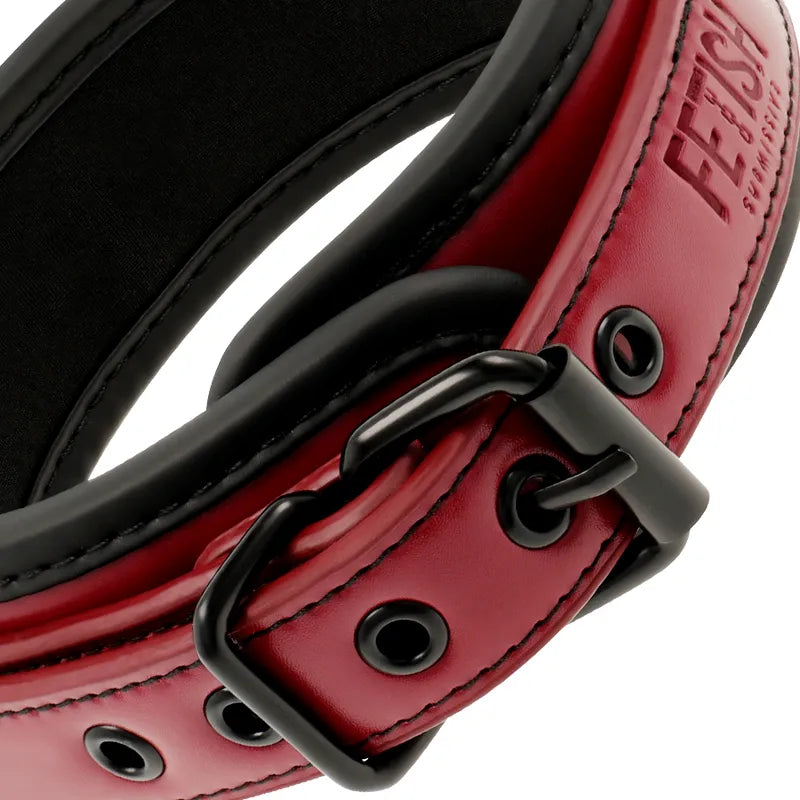 Collier et menottes BDSM en cuir vegan rouge et noir, ajustables, avec boucle en métal sans nickel, design élégant et éthi...