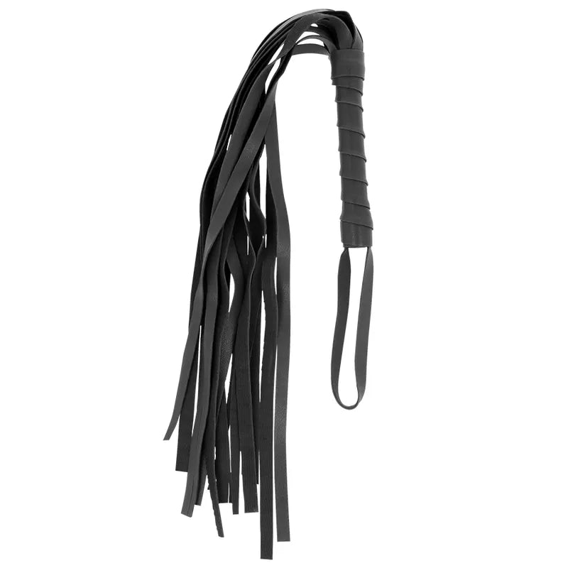 Fouet noir en cuir synthétique du Coffret Plaisir Couple Ohmama, avec lanières longues et poignée texturée pour sensations.