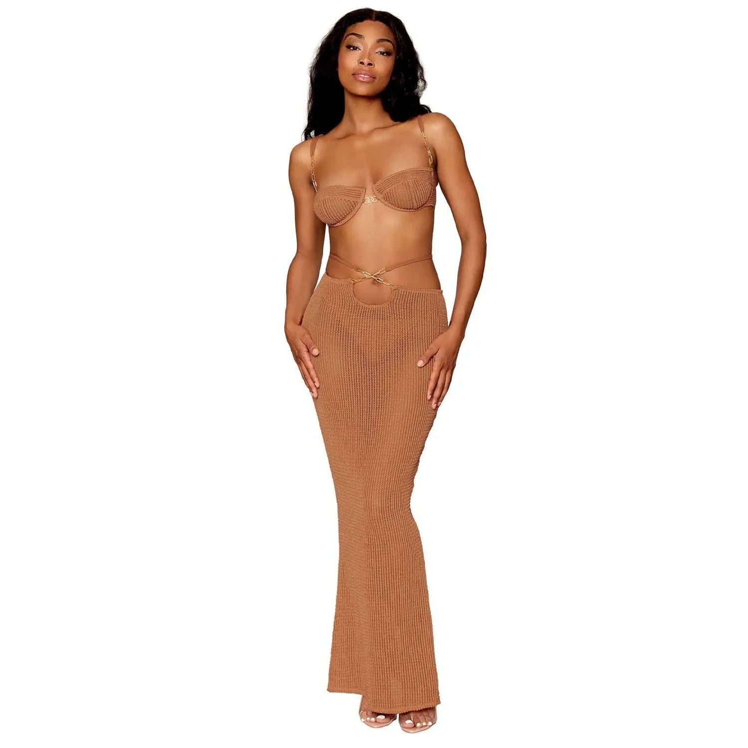ensemble lingerie cuivré soirée intime élégance séduction soutiengorge armatures bretelles fantaisie trombonesdorés réglables fermeture crochets maintien optimal