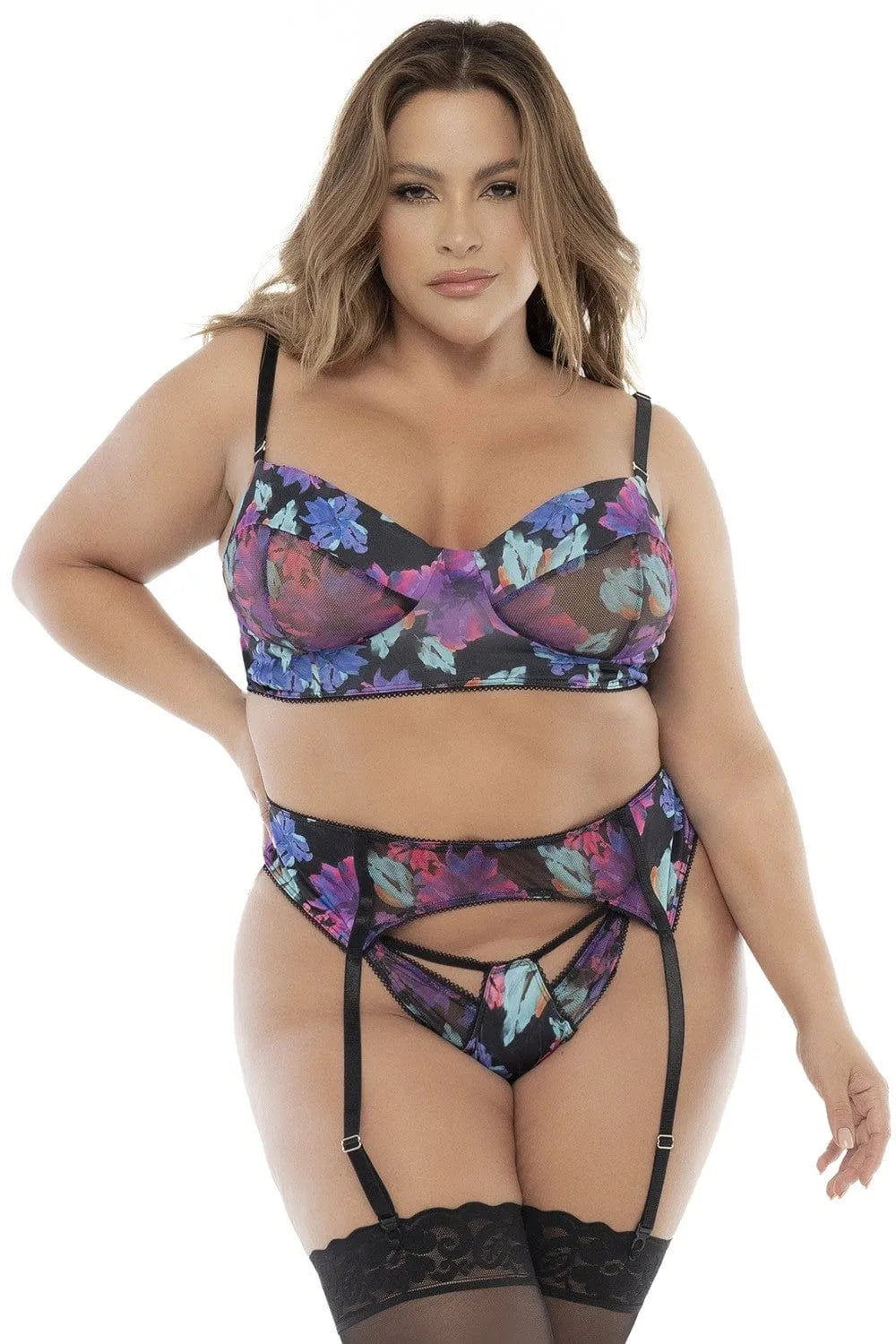 Ensemble lingerie trois pièces floral exotique pour femme ronde, soutien-gorge à armatures, porte-jarretelles et string.