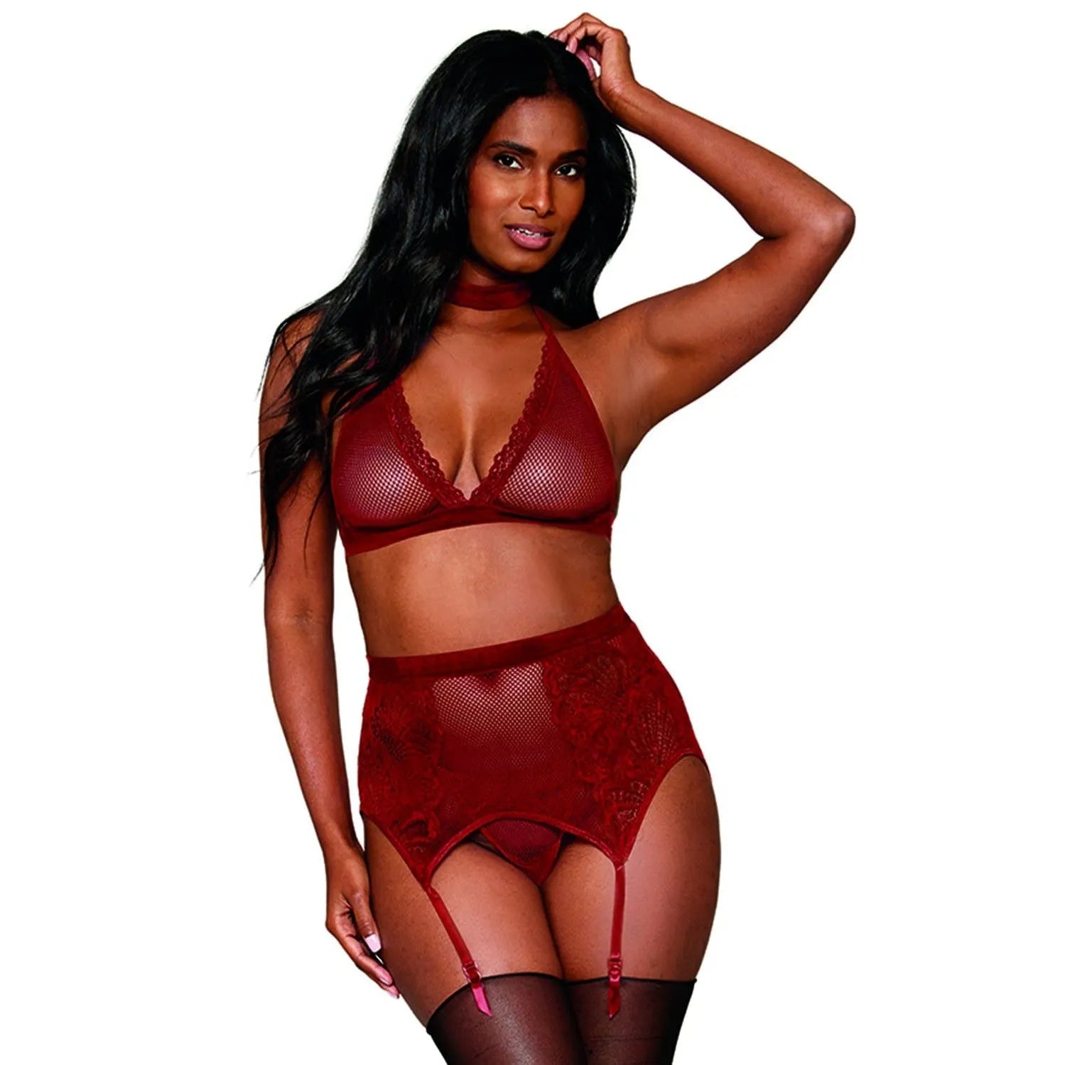 ensemble lingerie rouge bordeaux résille dentelle sensuelle sexy élégant raffiné sophistiqué audacieux glamour collier velours soutiengorge sansarmatures string portejarretelles