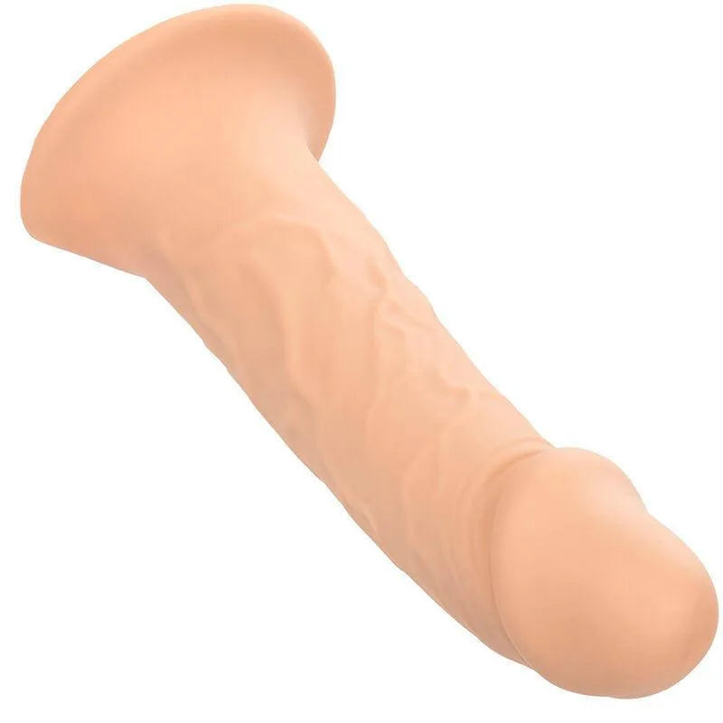 Extension harnais silicone réaliste, beige, texturée, base large, anneau métallique, sangle épaisse, imperméable.