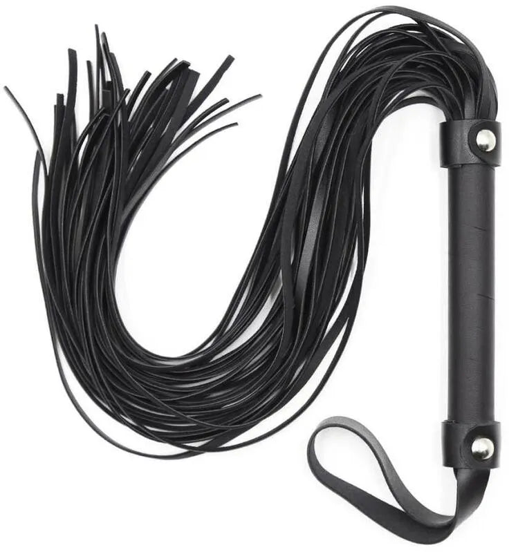 fouet fétiche PVC ergonomique maniable flexible durable sécurisé esthétique sophistiqué supports argentés longueur 64cm bois fer débutants