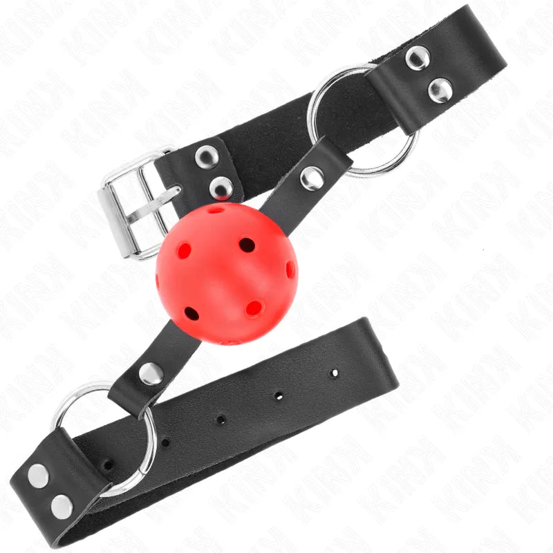 Gag BDSM en silicone rouge avec sangle noire ajustable, hypoallergénique et durable, pour confort et sécurité.
