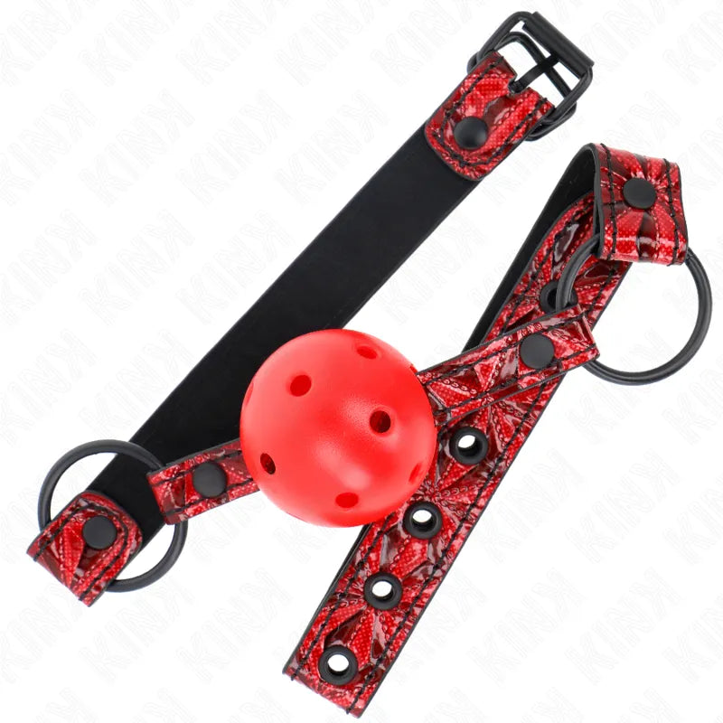 Gag BDSM rouge en silicone avec sangles ajustables noires et rouges, design ergonomique et sécurisé pour confort optimal.