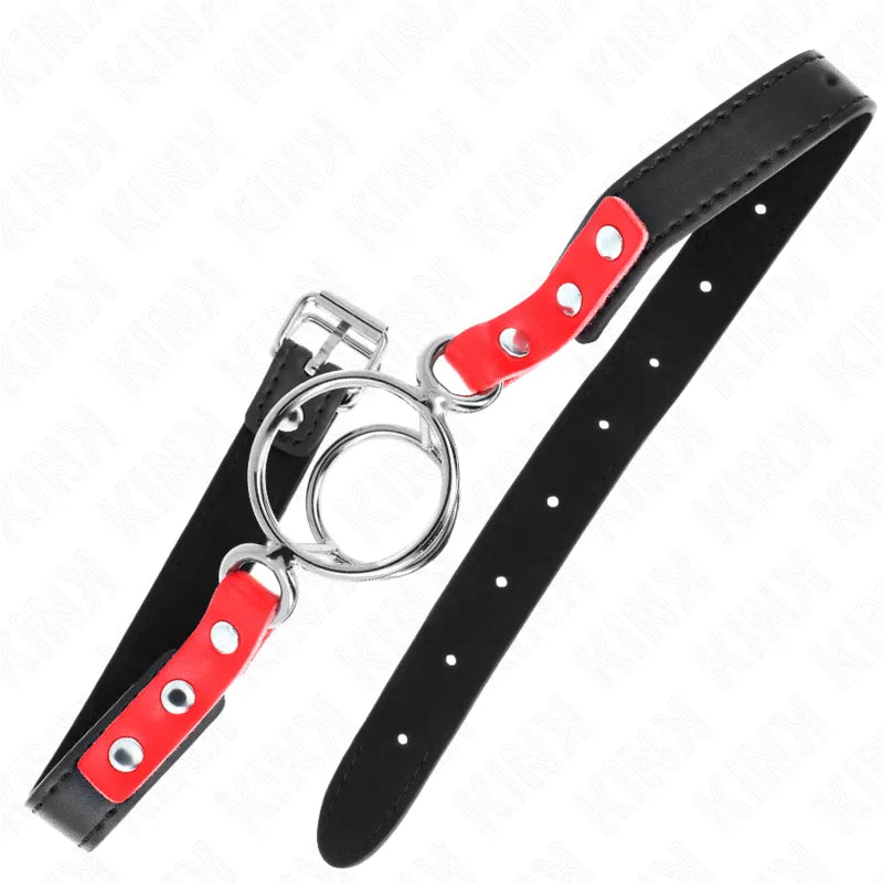 Gag BDSM silicone noir et rouge, sangles ajustables, boucle métallique, design ergonomique, sécurité et confort optimal.