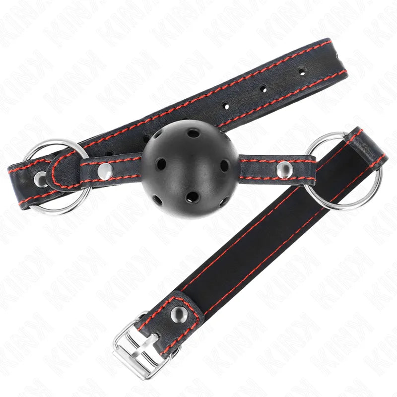 Gag BDSM en silicone noir ajustable avec sangles en cuir noir et surpiqûres rouges, boucle métallique sécurisée.