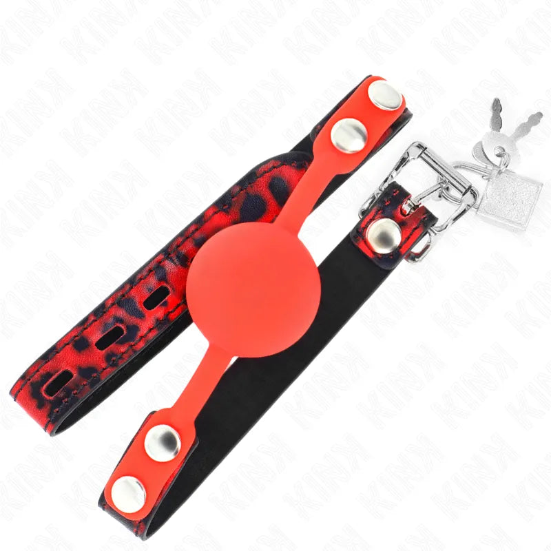 Bâillon BDSM en silicone rouge, sangles ajustables noires, boucles métalliques, design ergonomique et sécurisé.